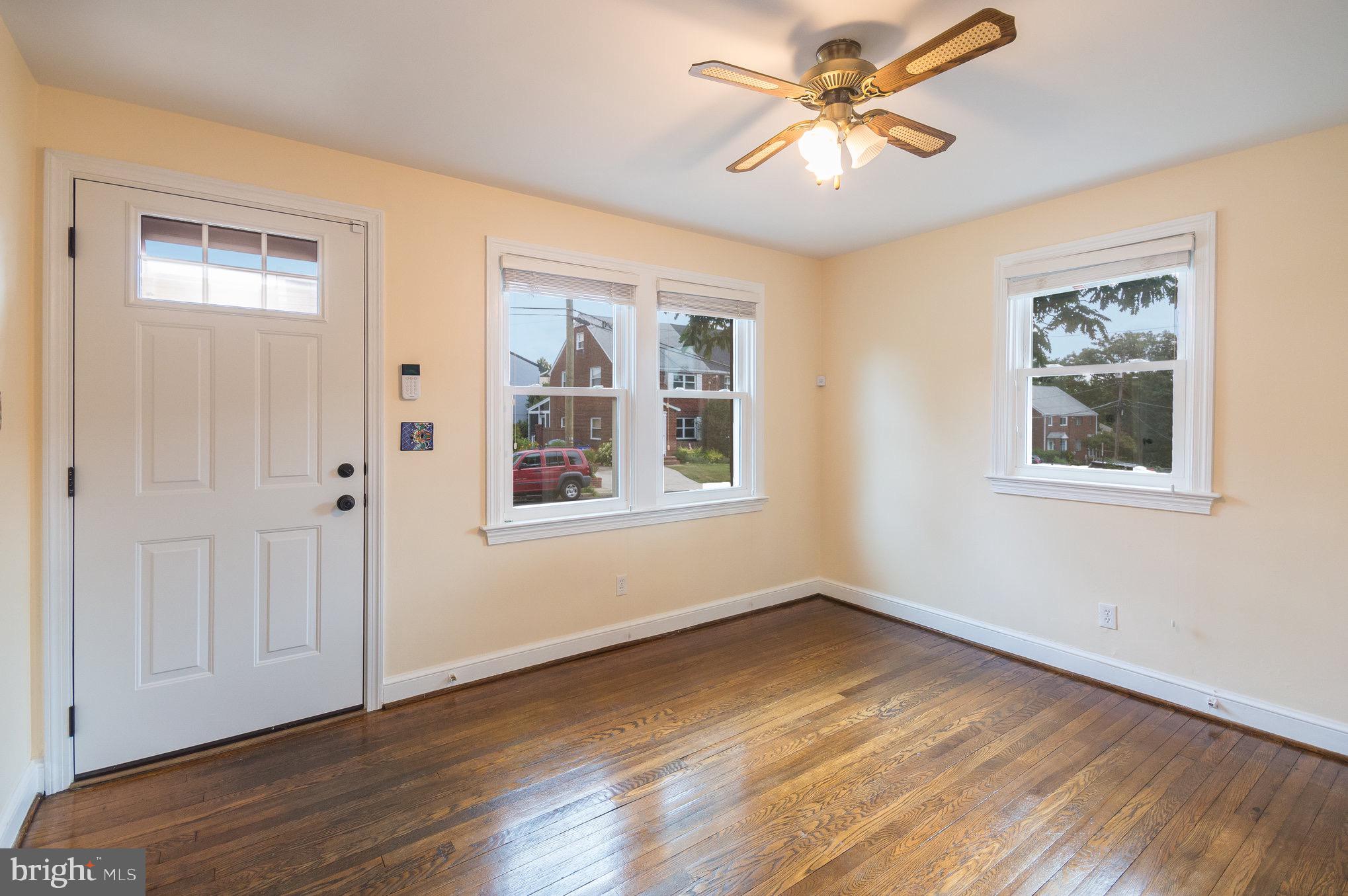 GLEBEWOOD VILLAGE - Residential Lease