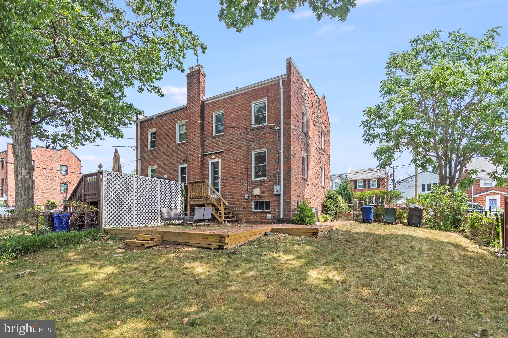 GLEBEWOOD VILLAGE - Residential Lease