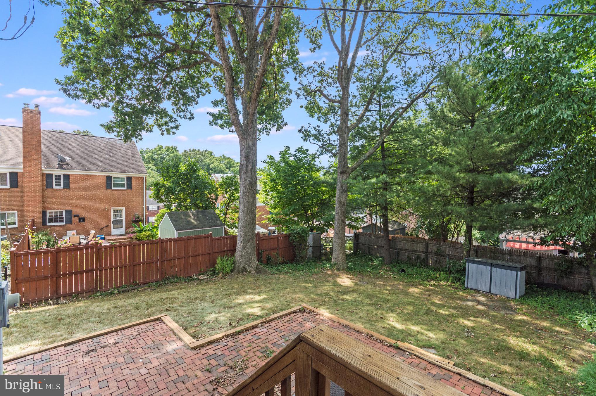 GLEBEWOOD VILLAGE - Residential Lease