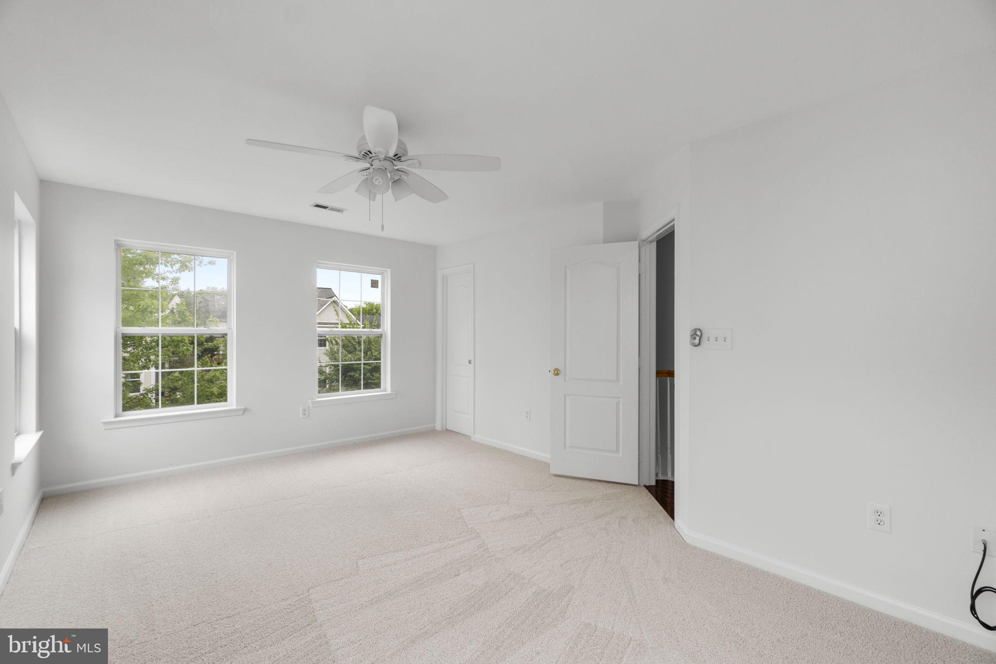 SPRING RIDGE - Residential