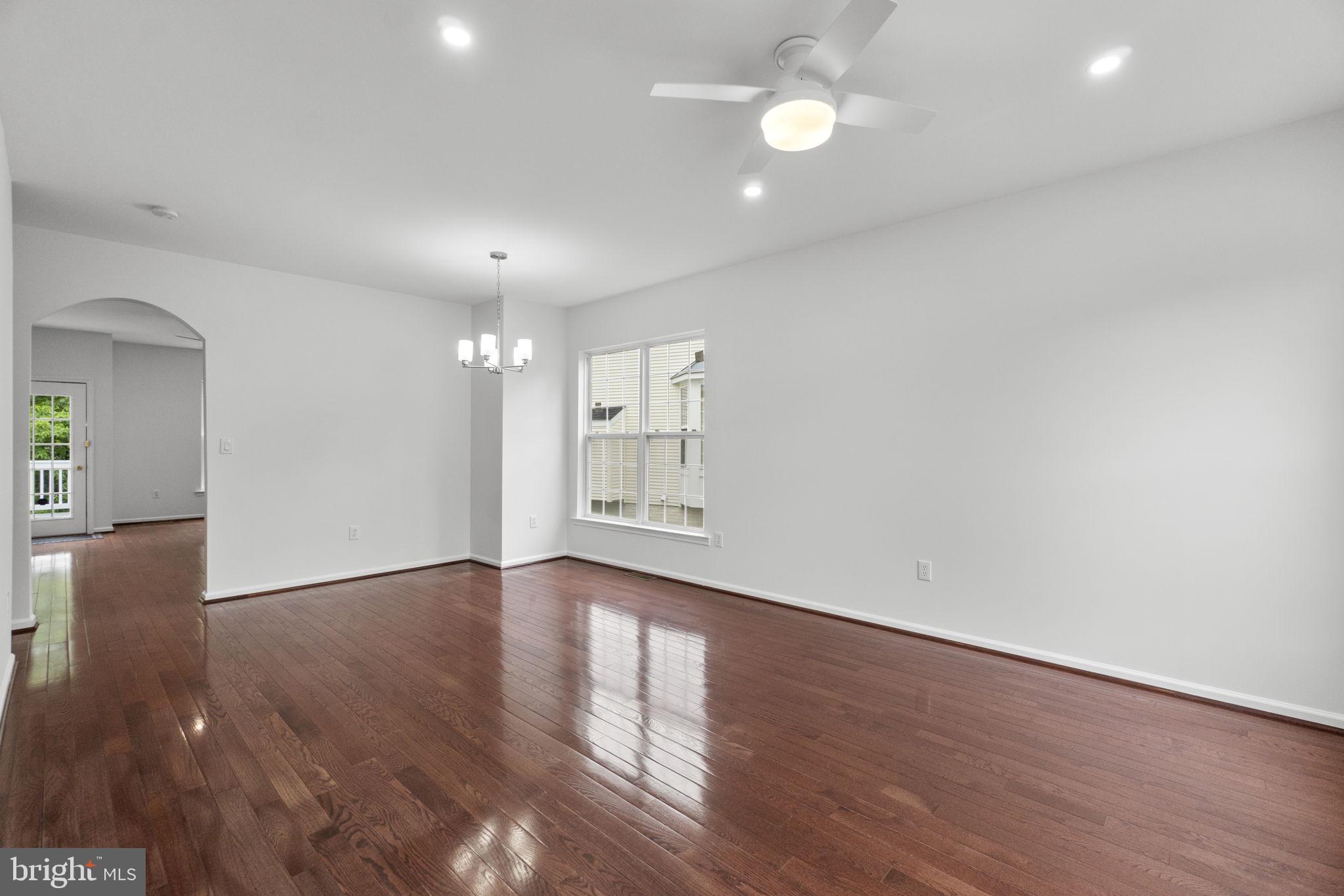 SPRING RIDGE - Residential