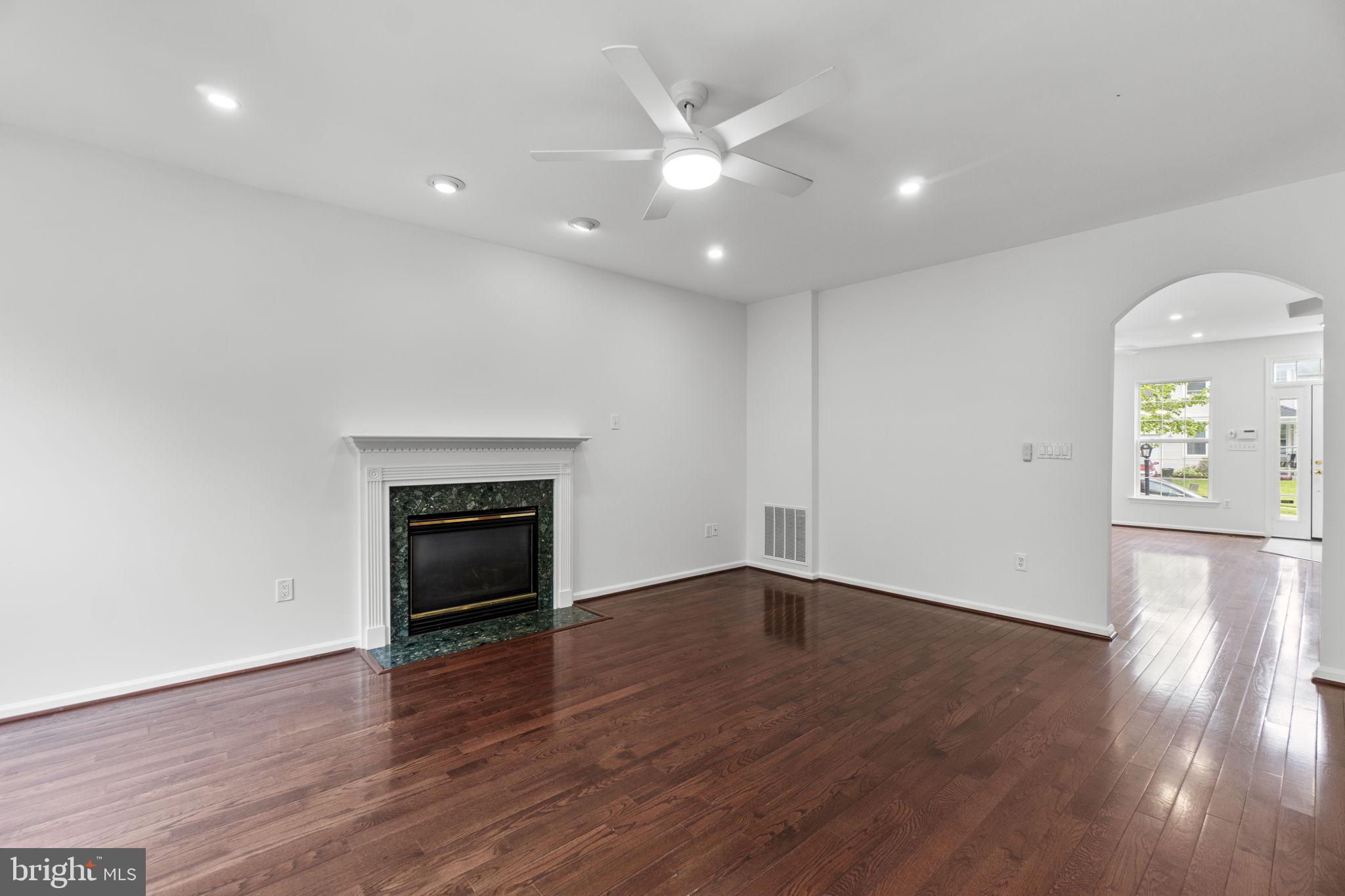 SPRING RIDGE - Residential