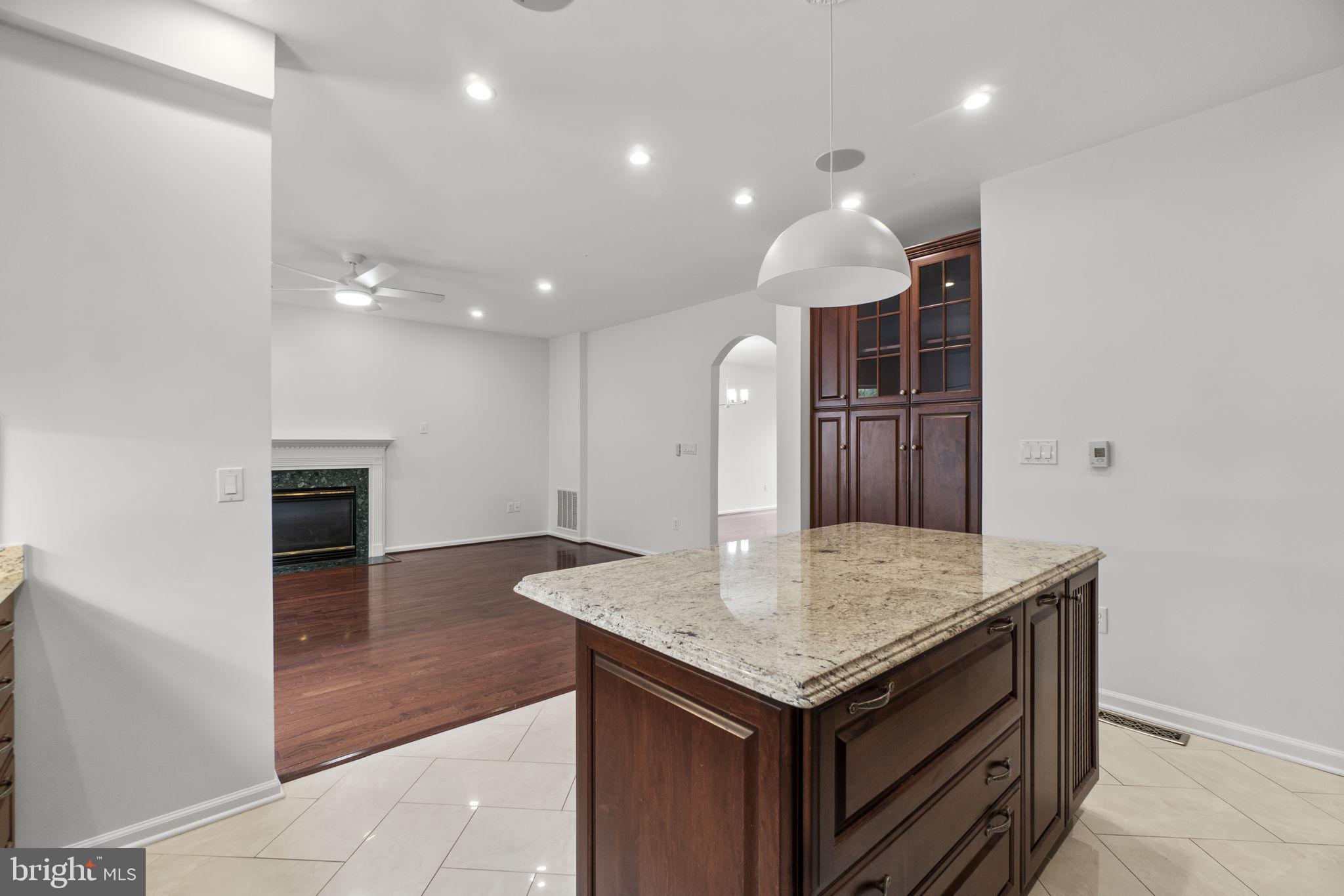 SPRING RIDGE - Residential