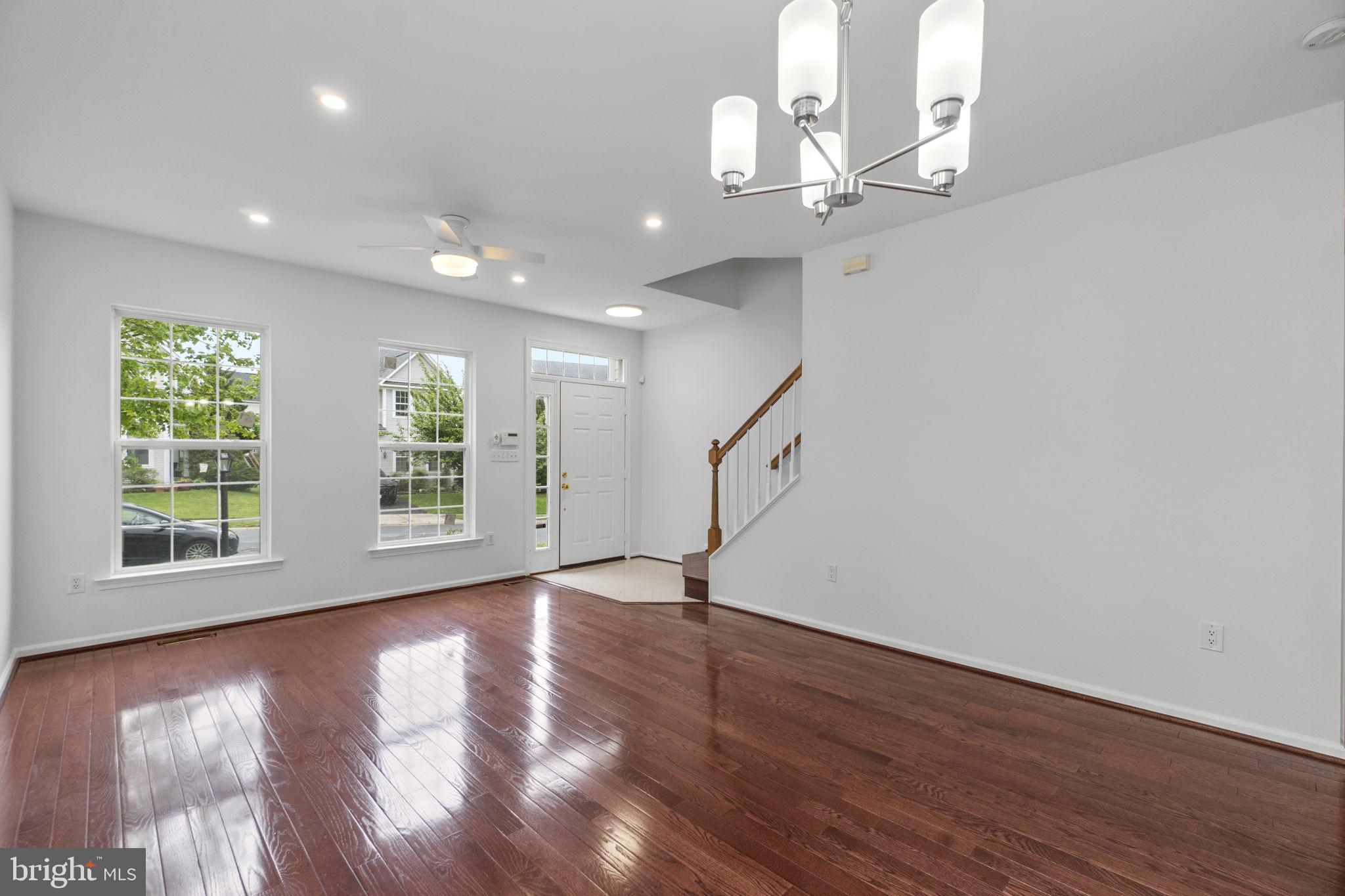 SPRING RIDGE - Residential