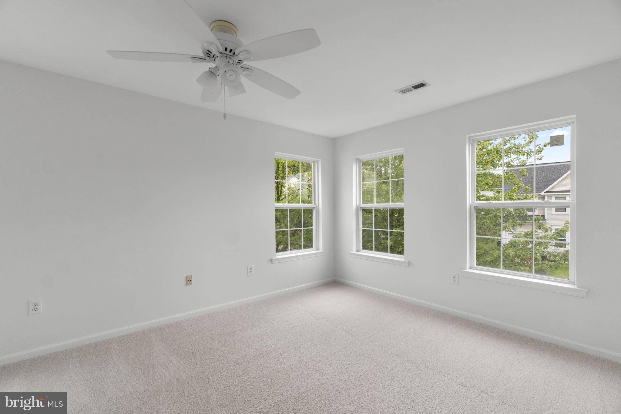 SPRING RIDGE - Residential