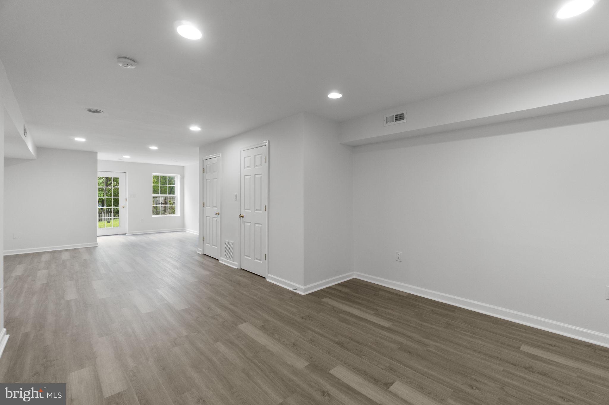 SPRING RIDGE - Residential