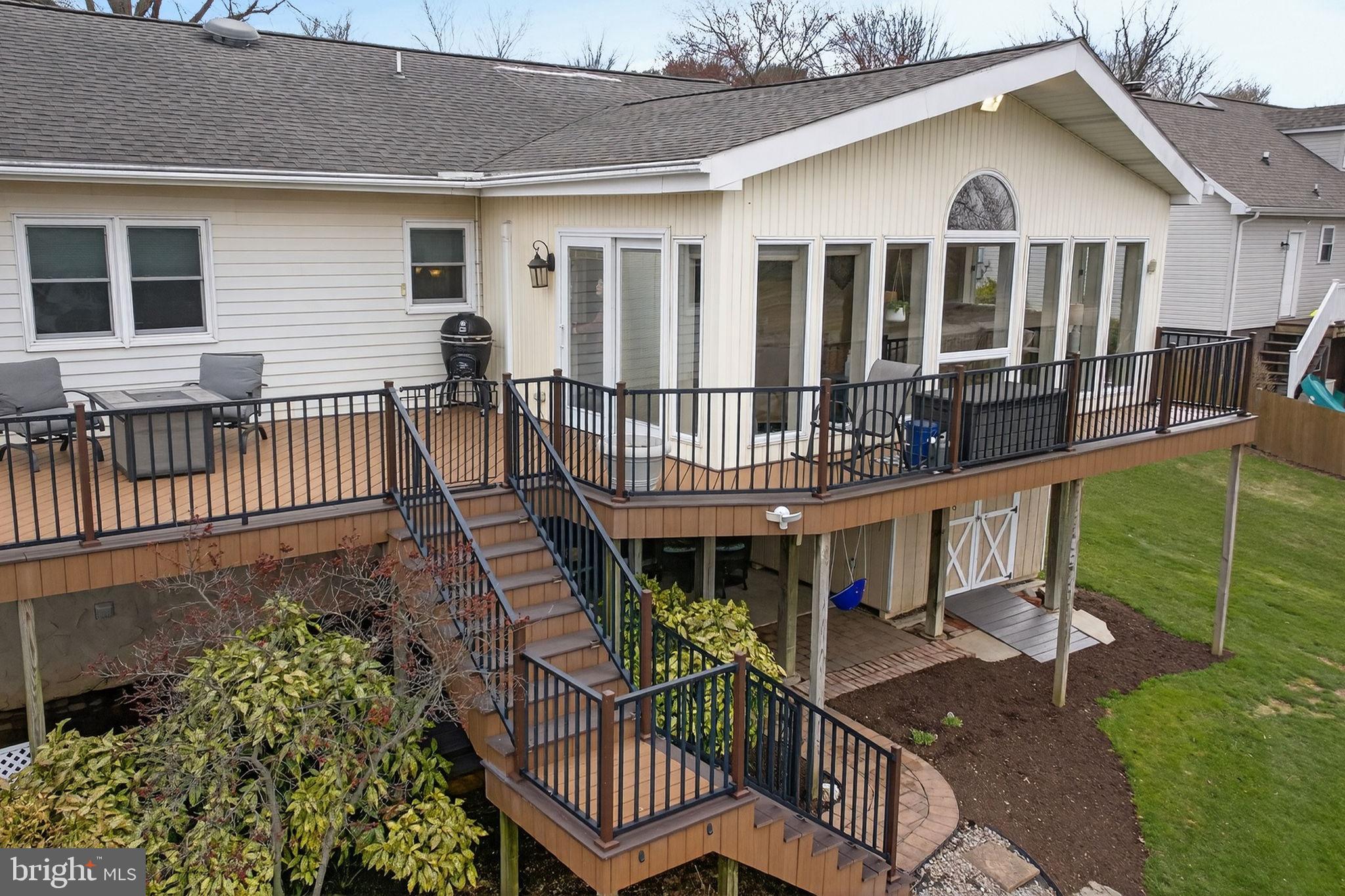 HI VIEW ESTATES - Residential