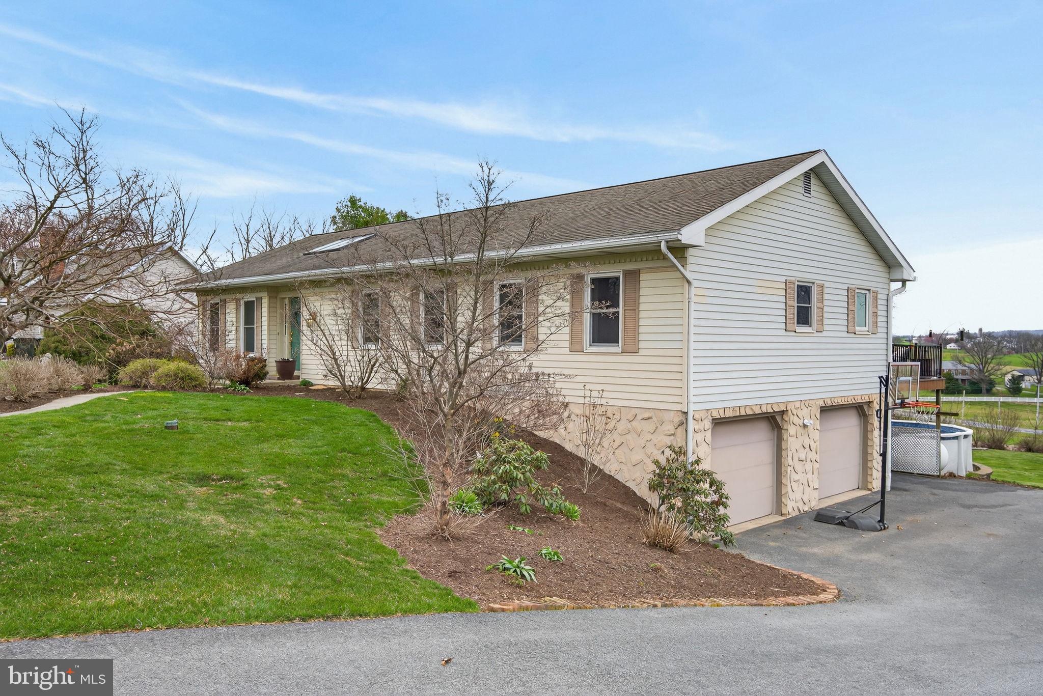 HI VIEW ESTATES - Residential