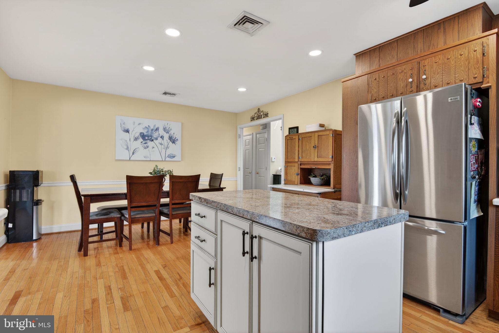 HI VIEW ESTATES - Residential