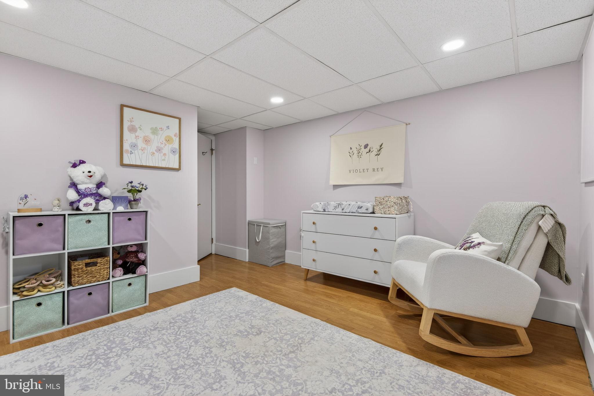 HI VIEW ESTATES - Residential