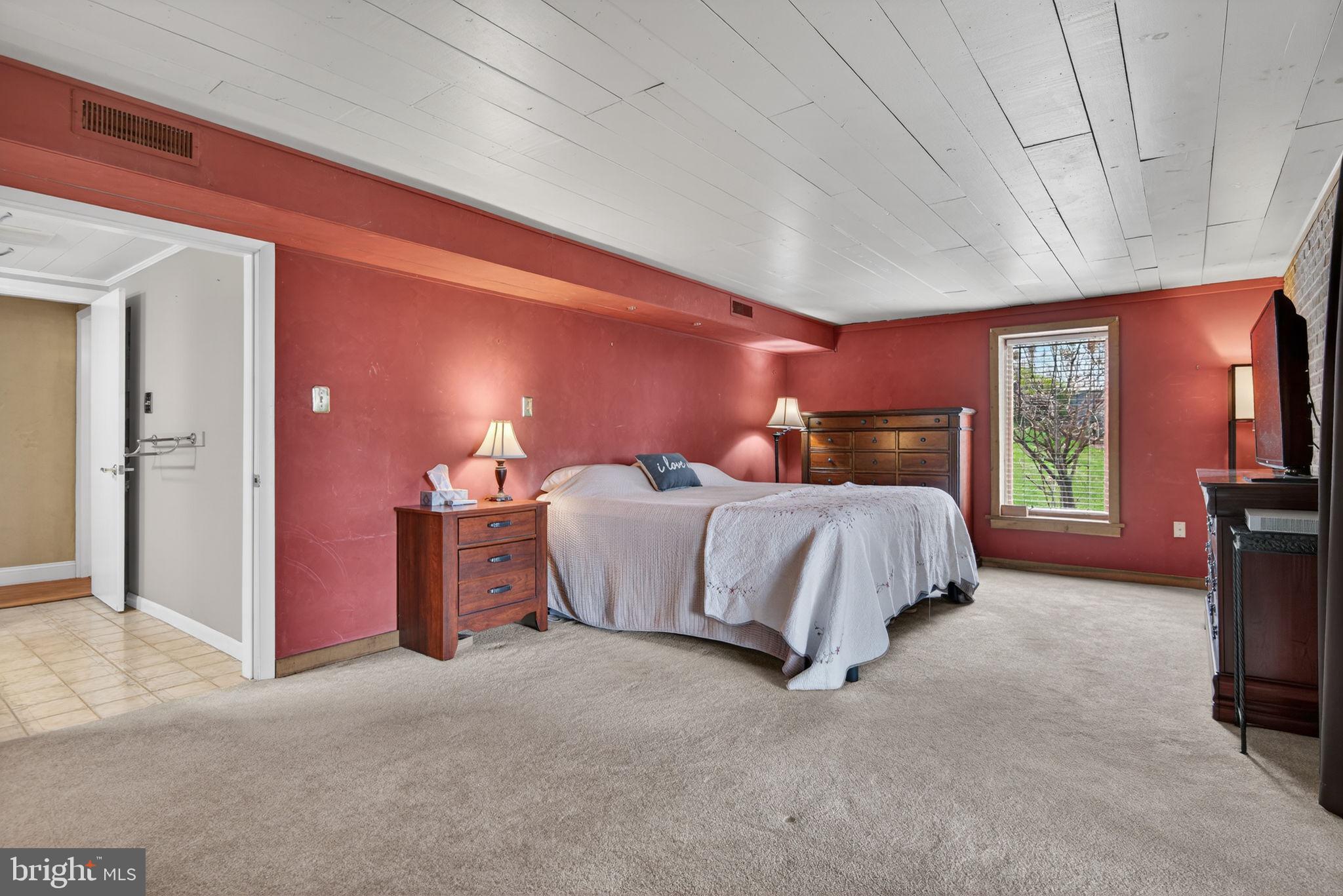 HI VIEW ESTATES - Residential