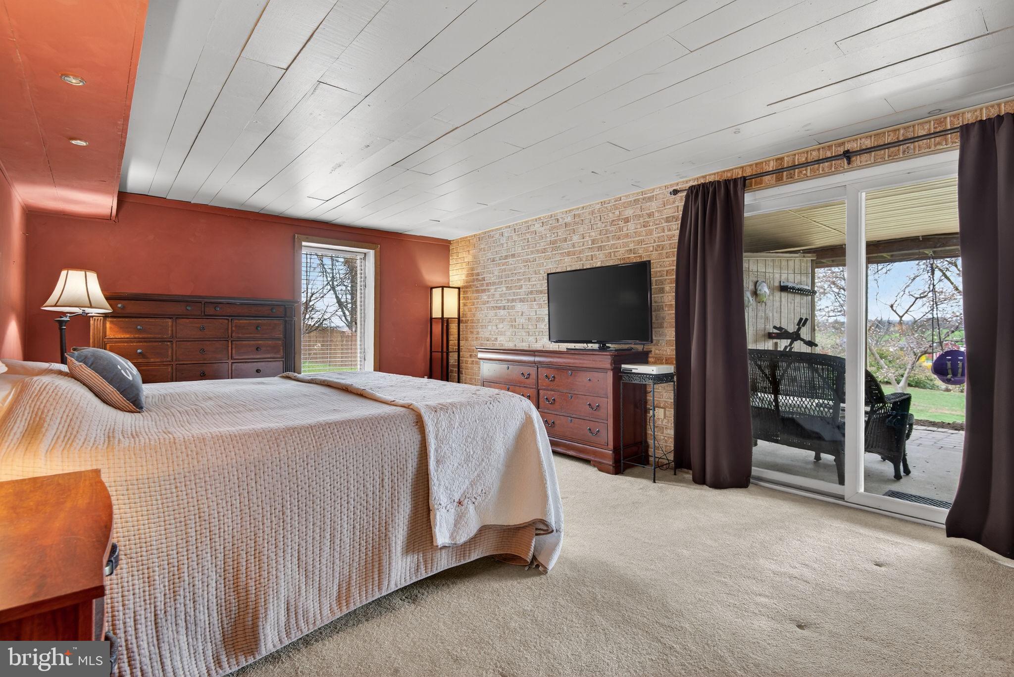 HI VIEW ESTATES - Residential