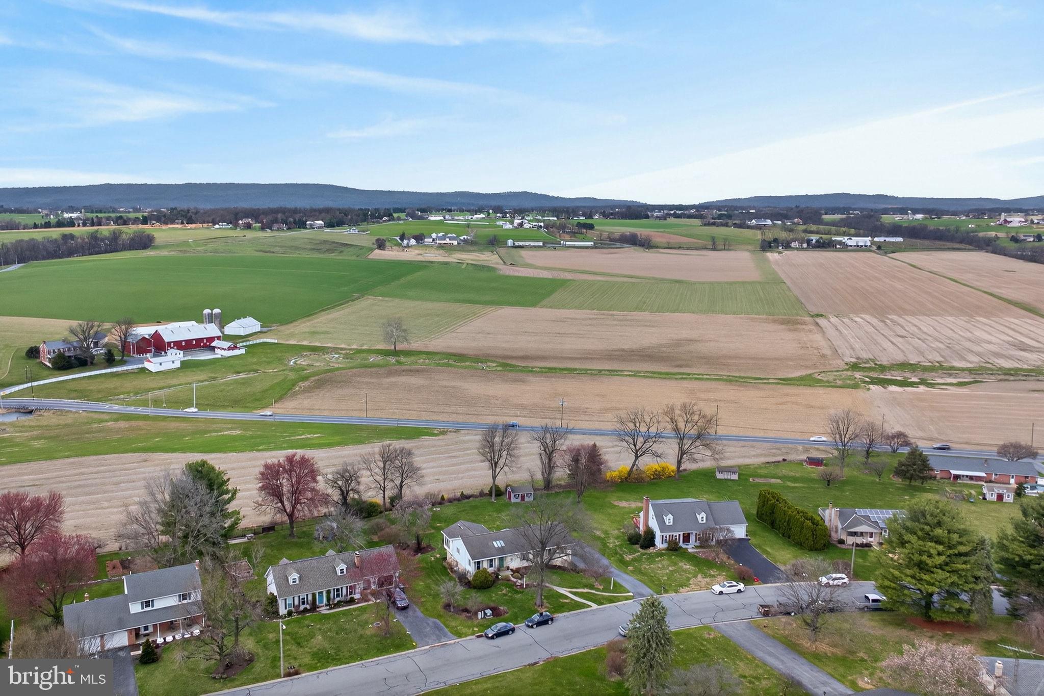 HI VIEW ESTATES - Residential