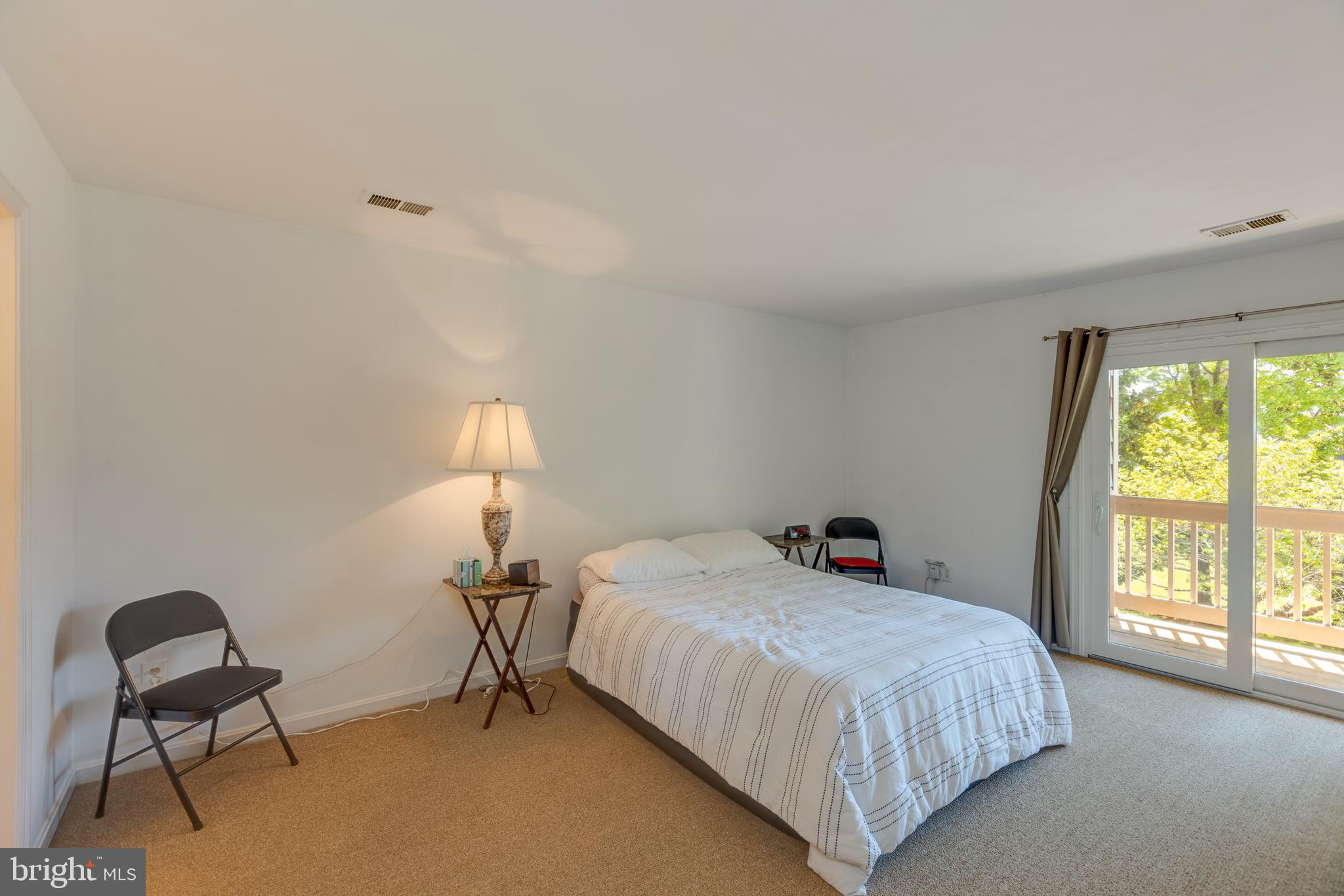 ESSEX HOUSE - Residential Lease