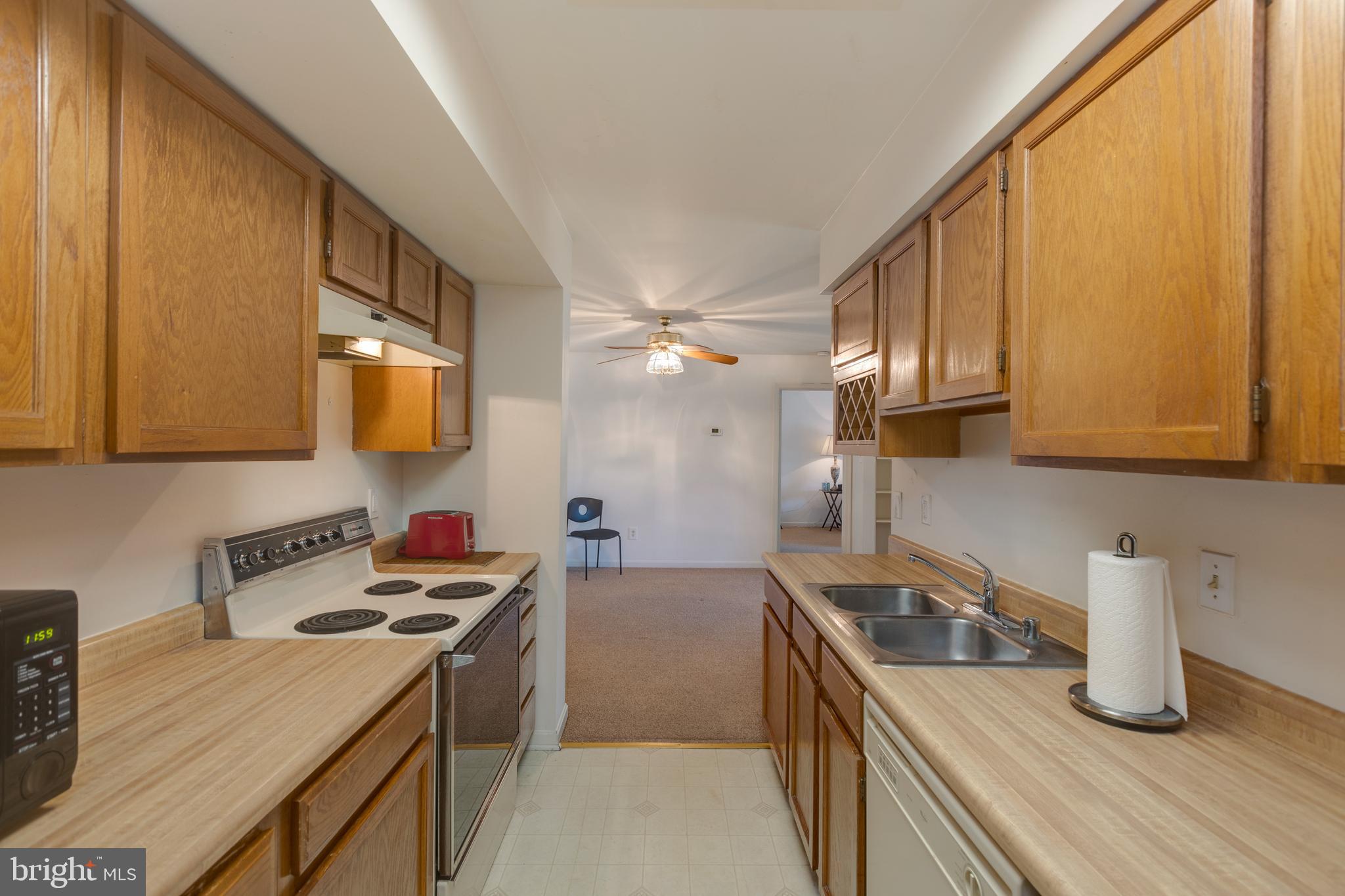 ESSEX HOUSE - Residential Lease