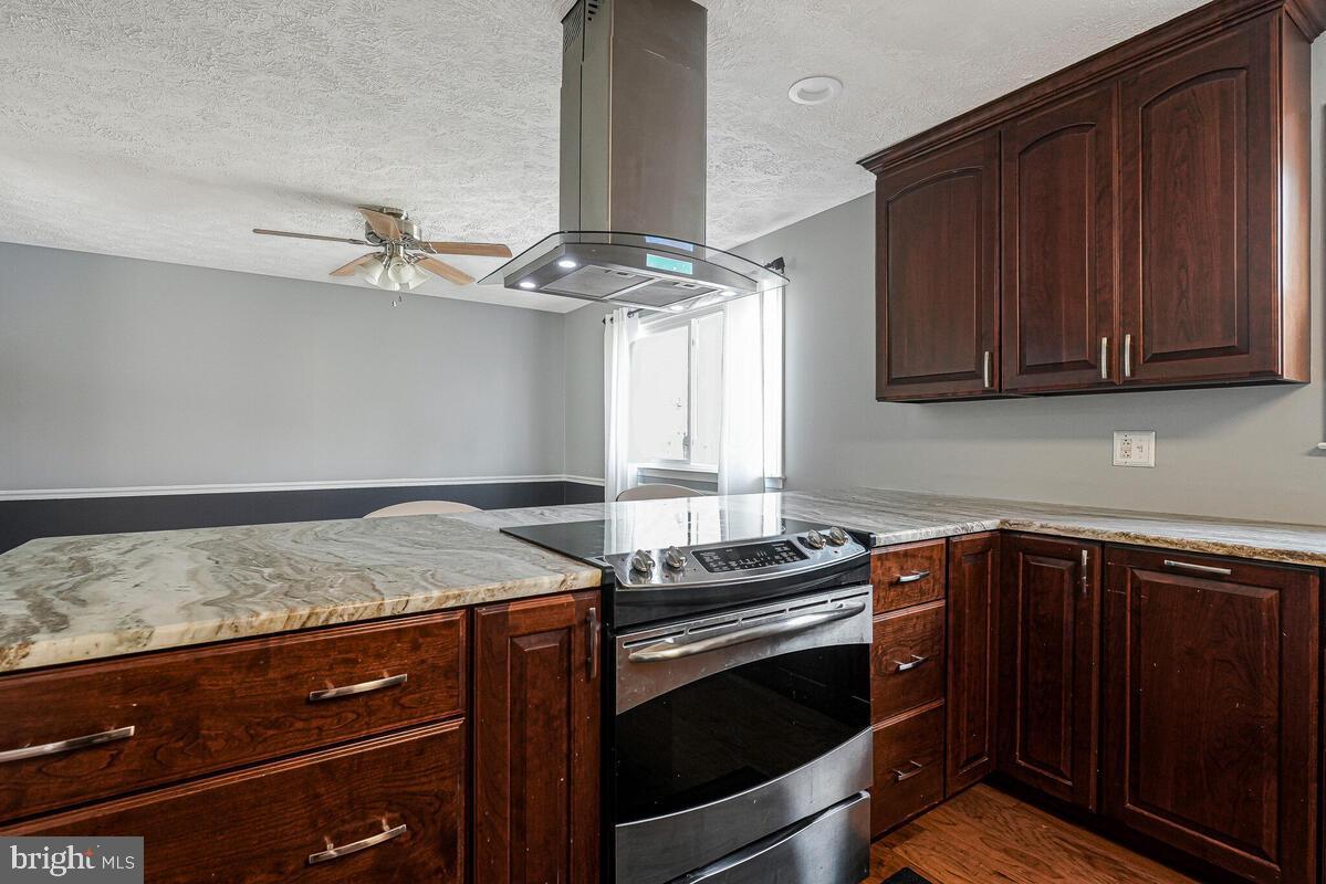 PINE GROVE ESTATES - Residential