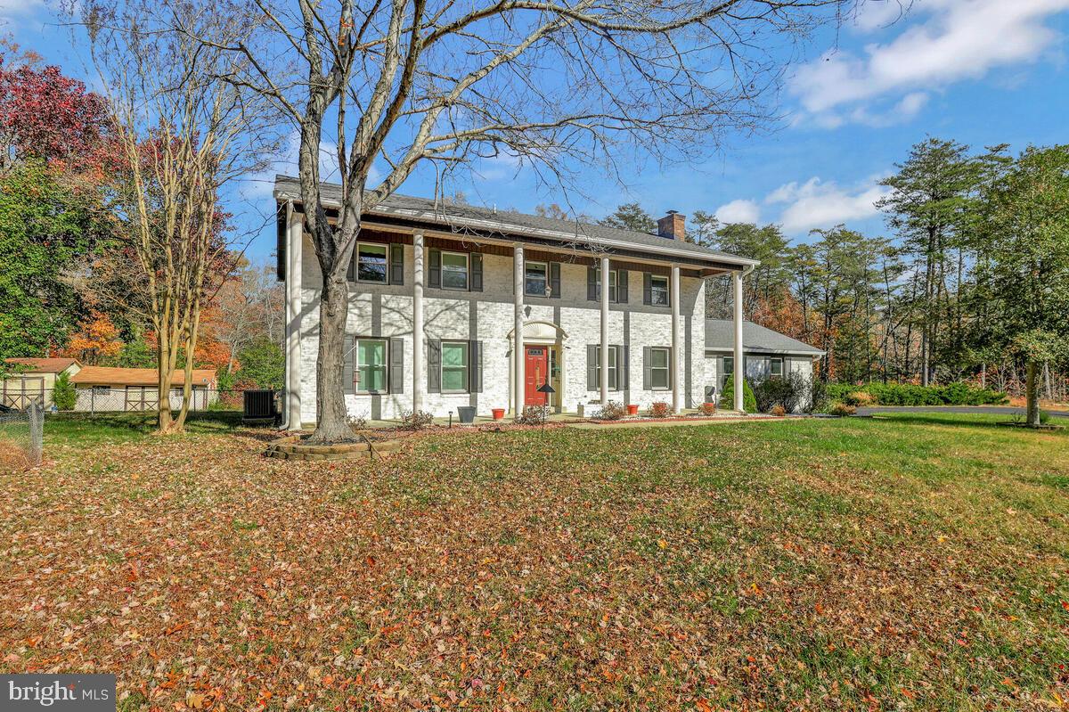 PINE GROVE ESTATES - Residential