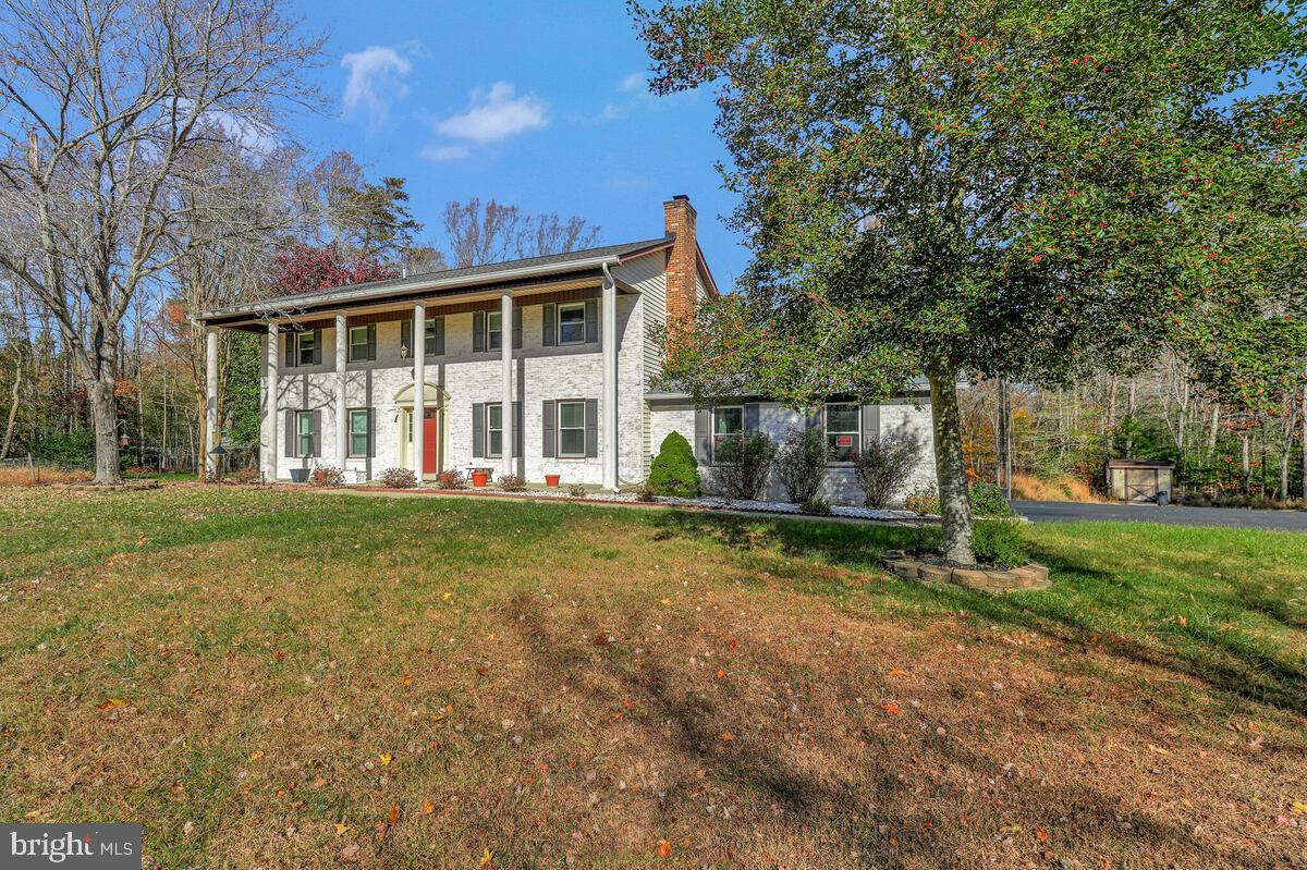 PINE GROVE ESTATES - Residential