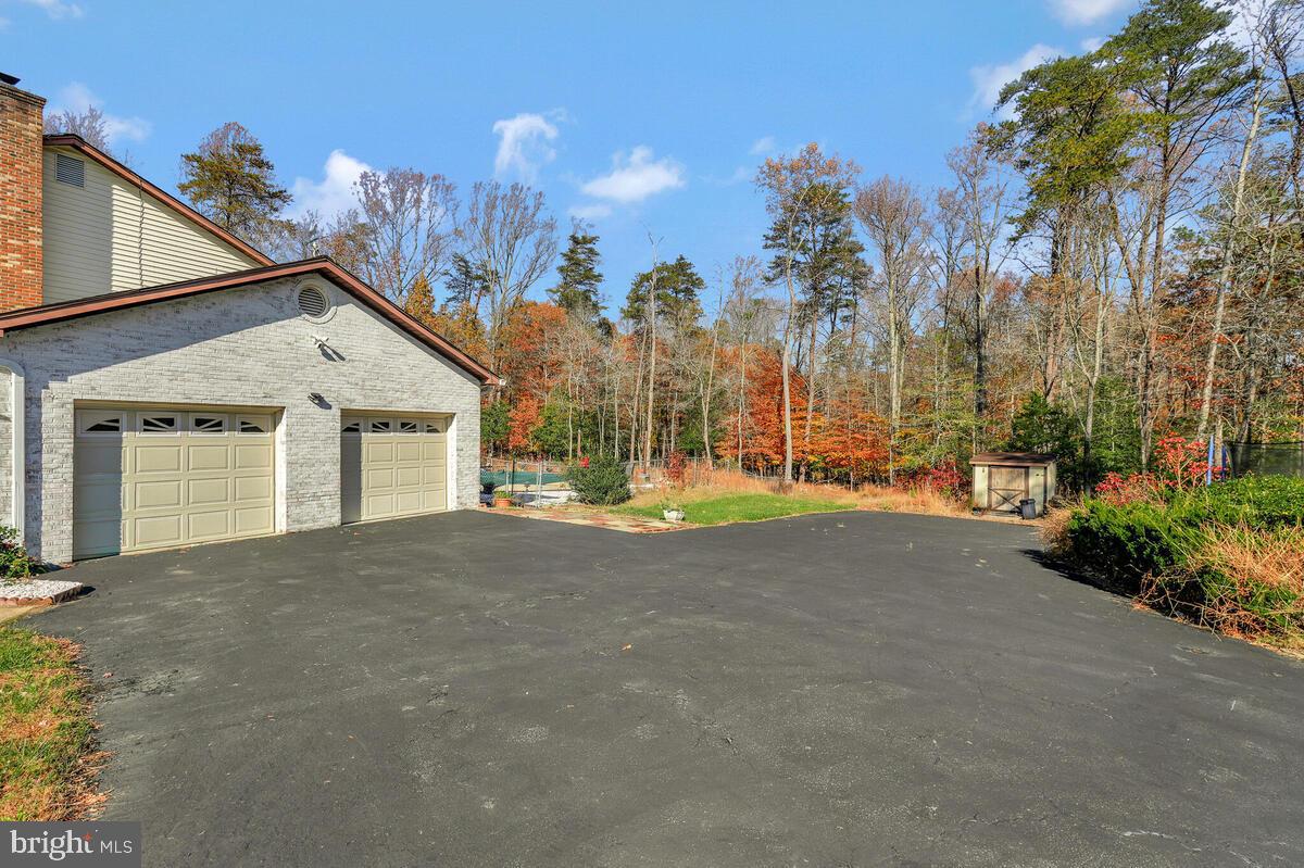 PINE GROVE ESTATES - Residential