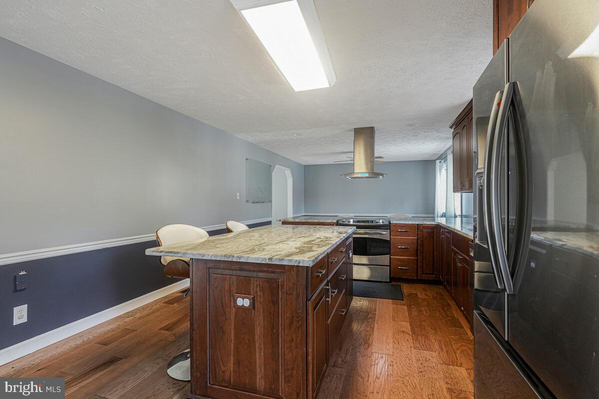 PINE GROVE ESTATES - Residential