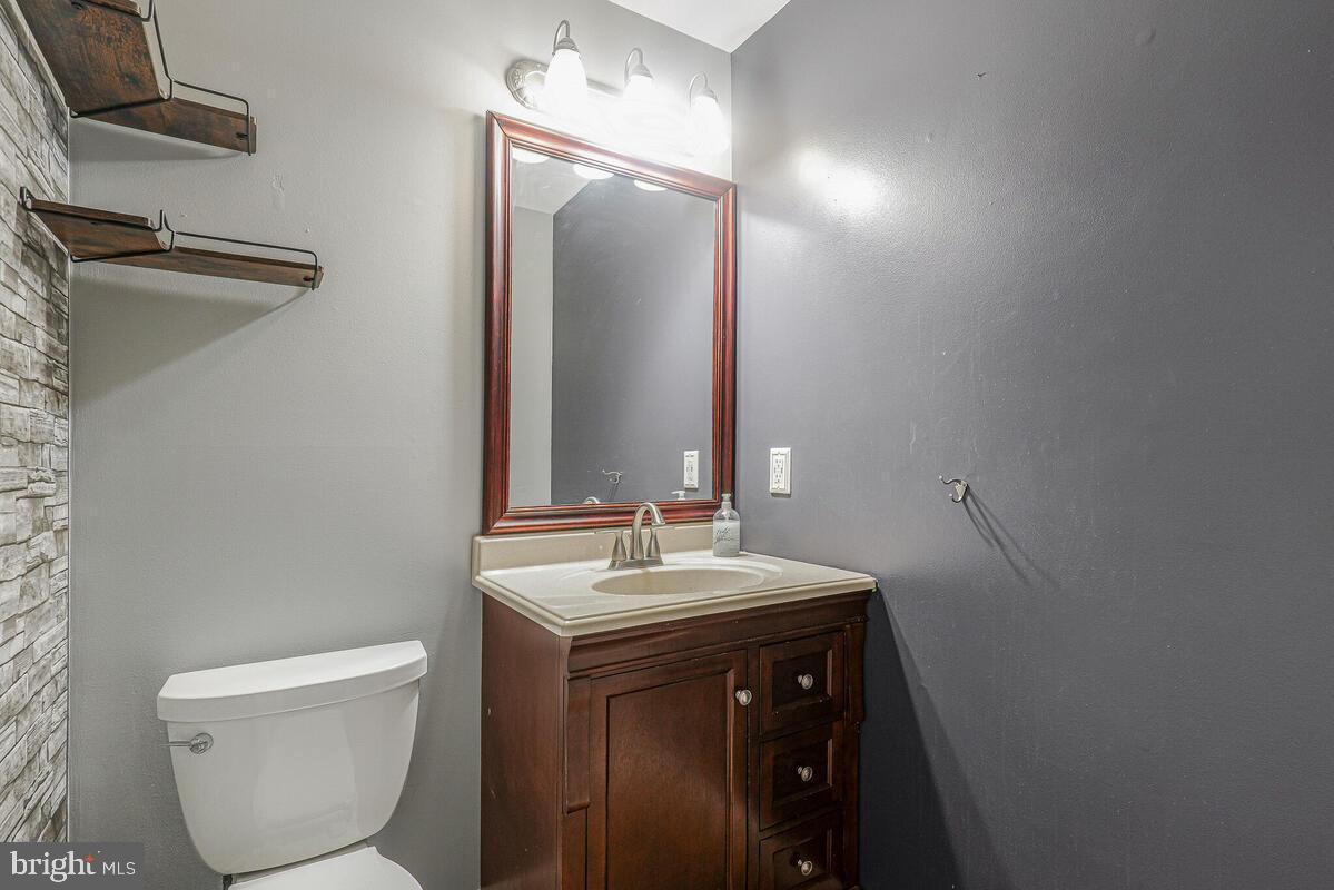 PINE GROVE ESTATES - Residential