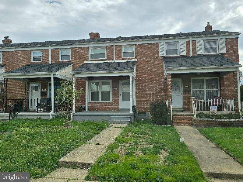 CHARLESMONT - Residential Lease