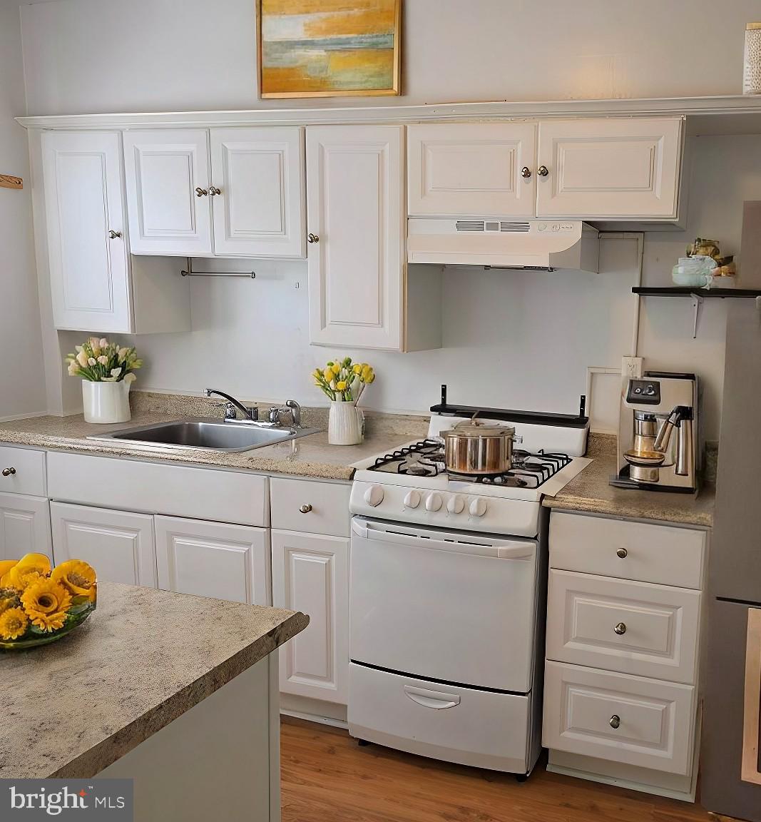 CHARLESMONT - Residential Lease