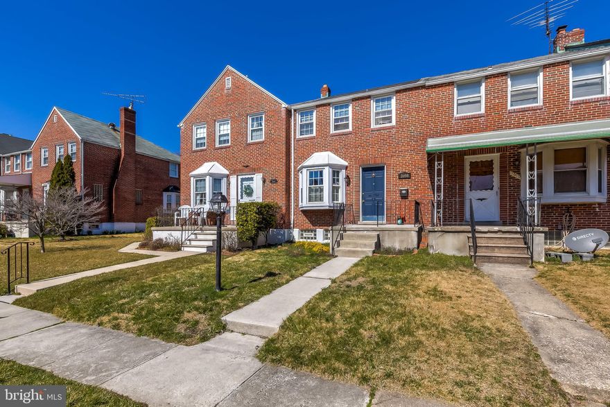 Amazingly beautiful, immaculate move-in ready home sweet home! Gorgeous updated home featuring hardwood floors, finished basement with full bath, newer kitchen with stainless steel appliances and gas stove, fresh paint, newer water heater, and all the charm and beauty a home could possibly offer. Great outdoor entertaining space and conveniently located close to everything!