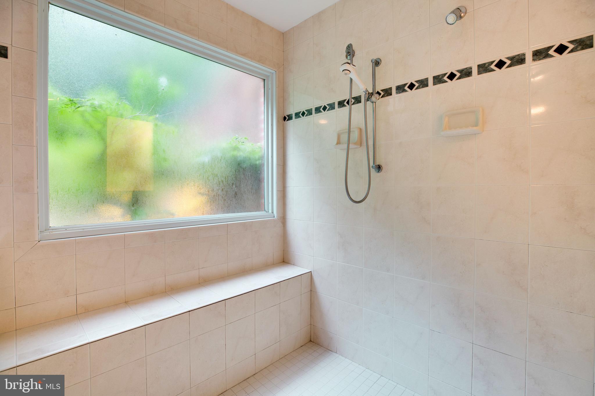 LINGANORE - Residential