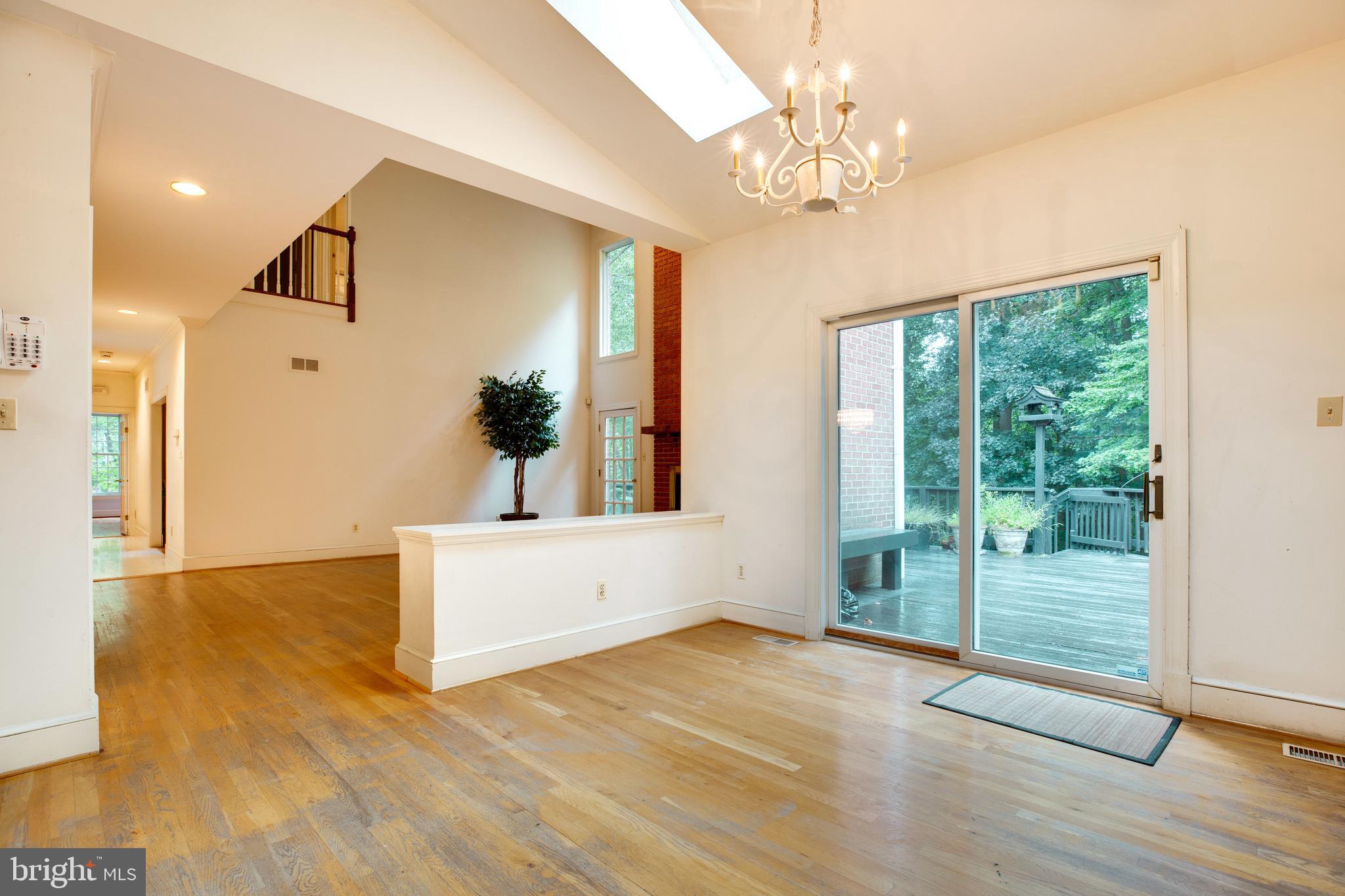 LINGANORE - Residential