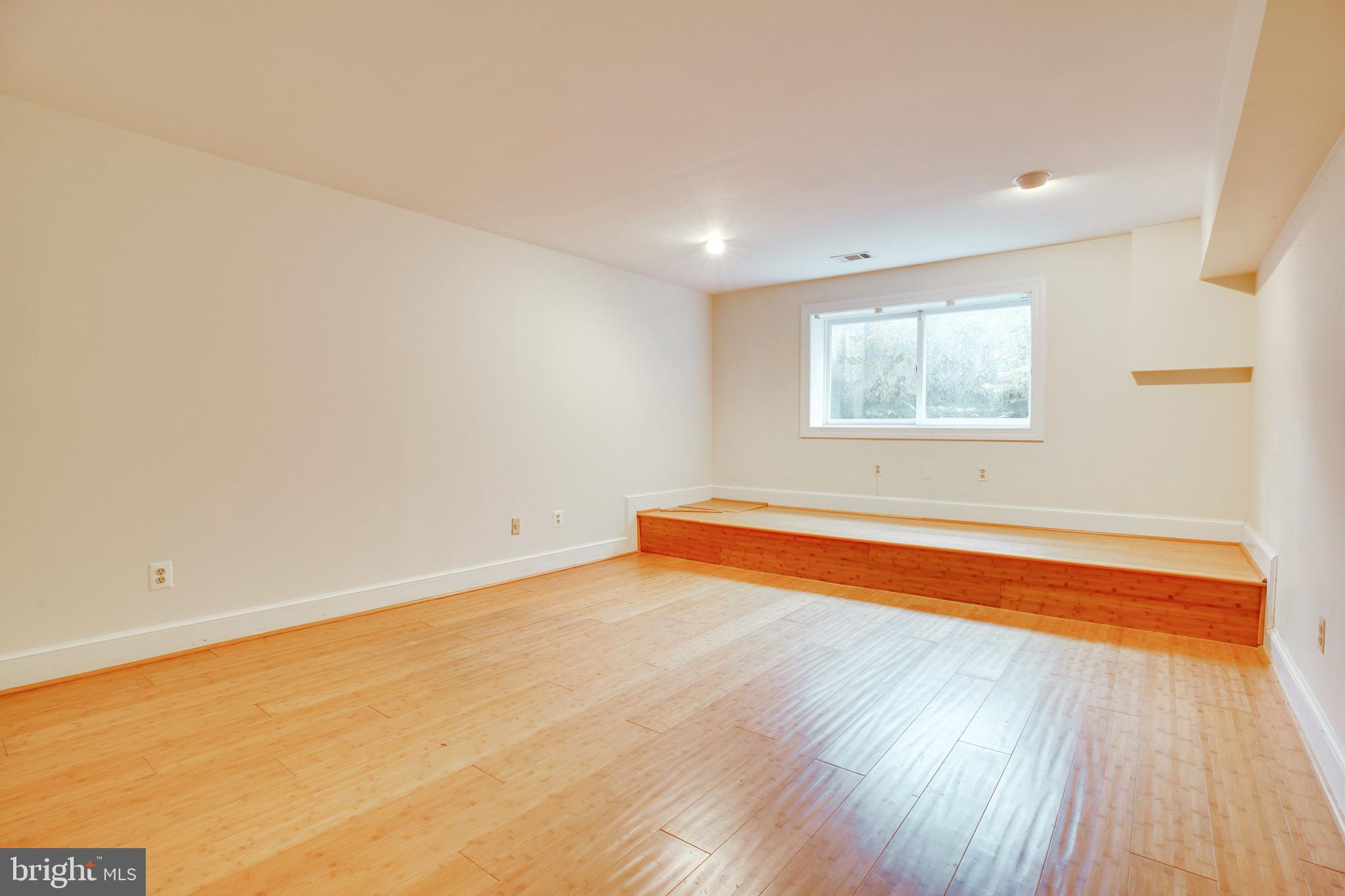 LINGANORE - Residential