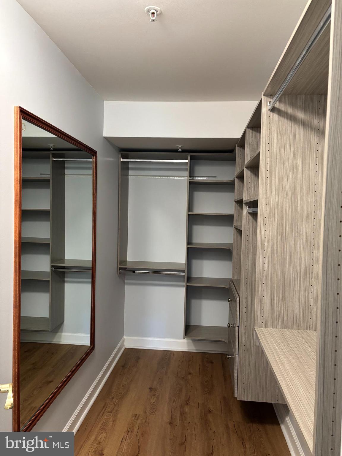 FAIRFIELD HOUSE - Residential