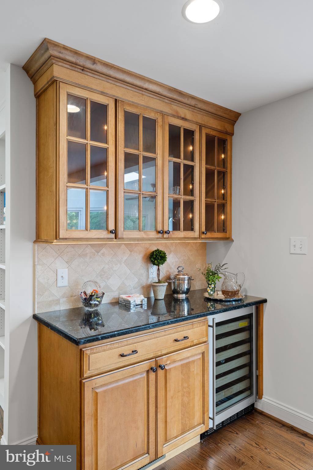 RADNOR HUNT - Residential