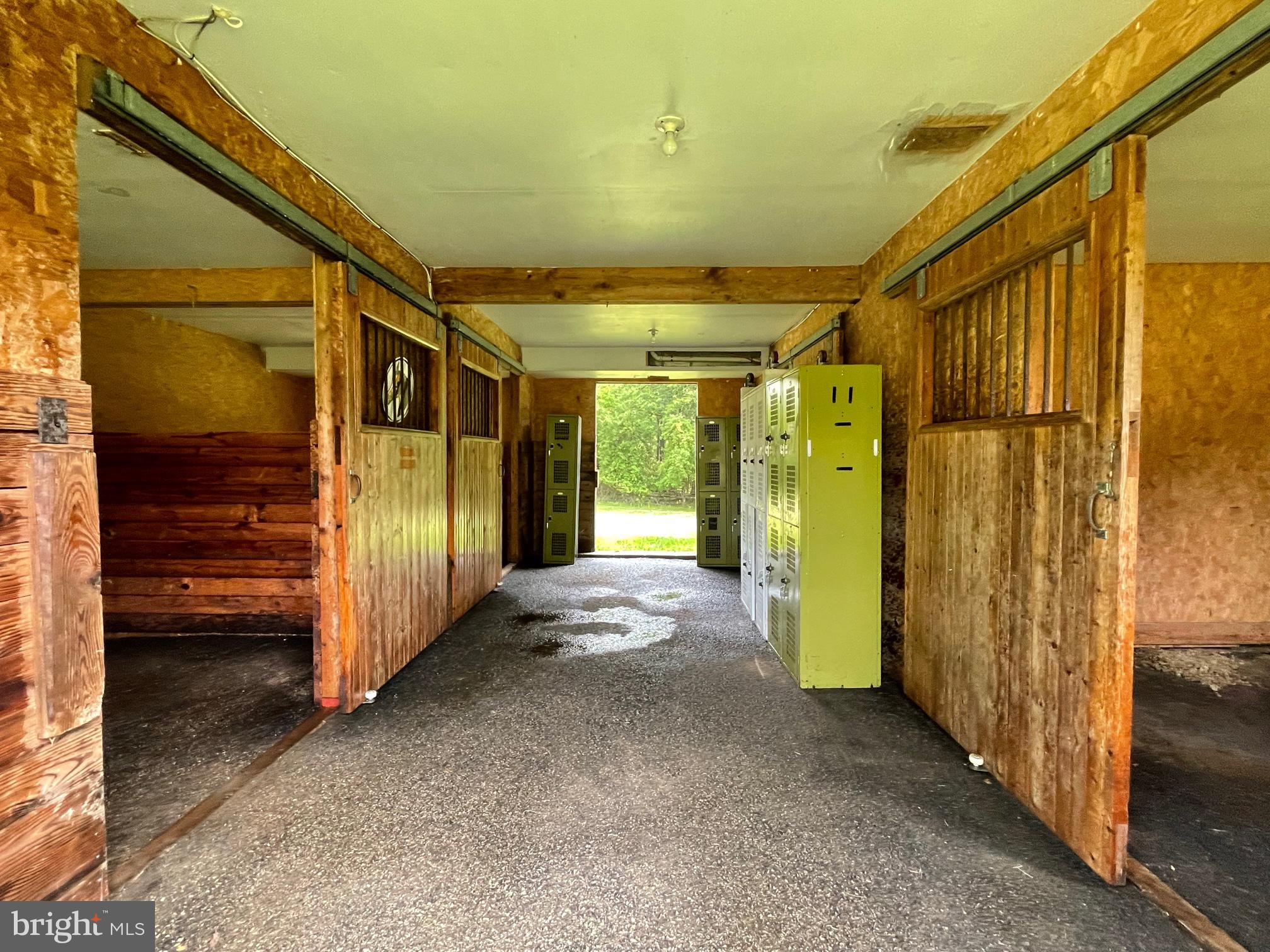 RADNOR HUNT - Residential