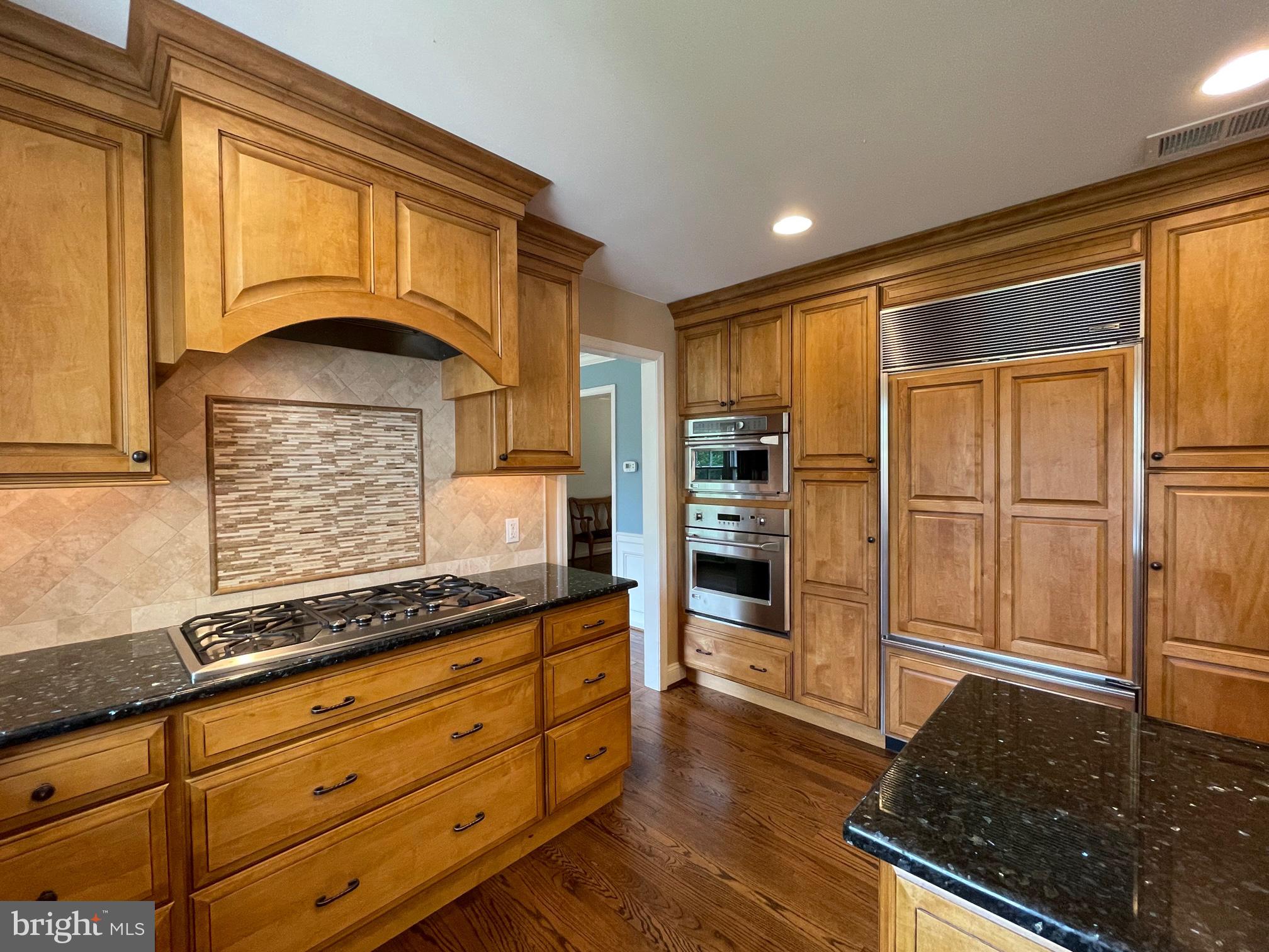 RADNOR HUNT - Residential