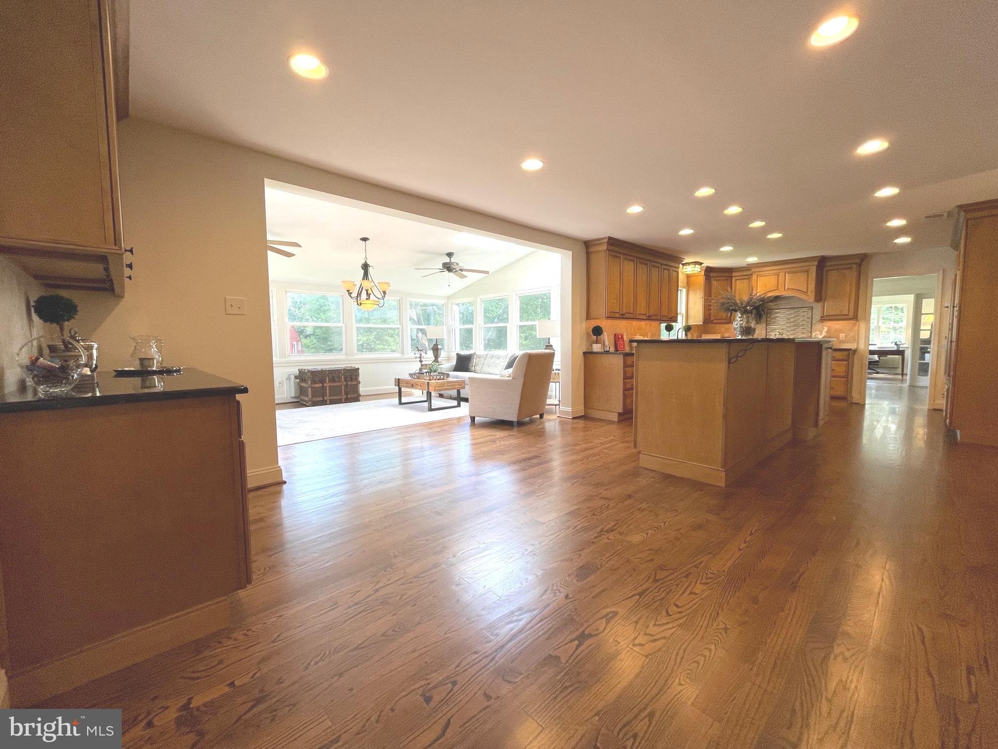 RADNOR HUNT - Residential