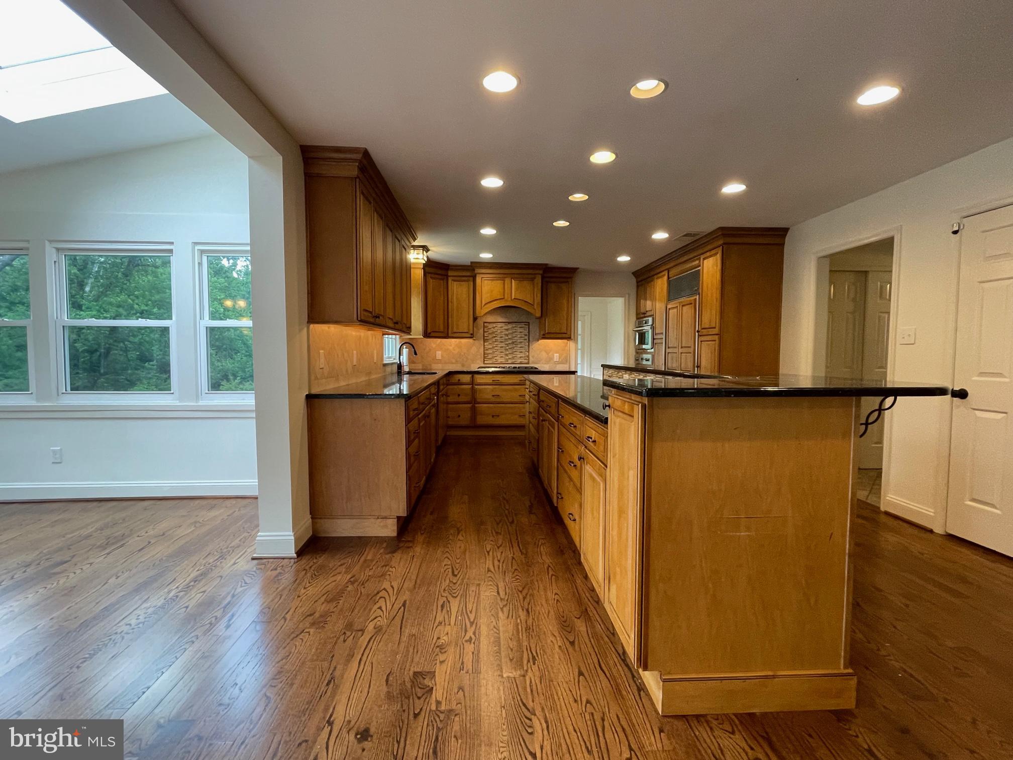 RADNOR HUNT - Residential