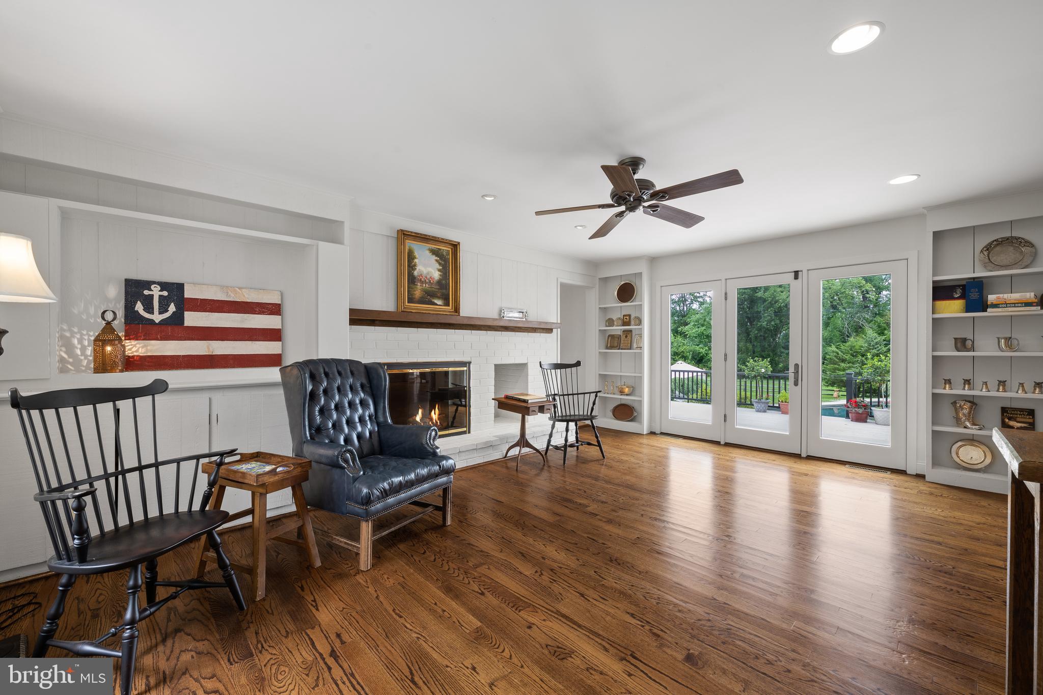 RADNOR HUNT - Residential