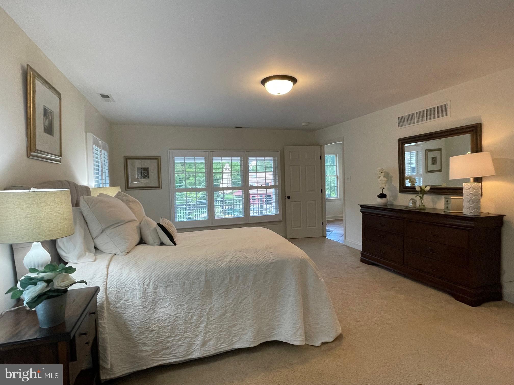 RADNOR HUNT - Residential