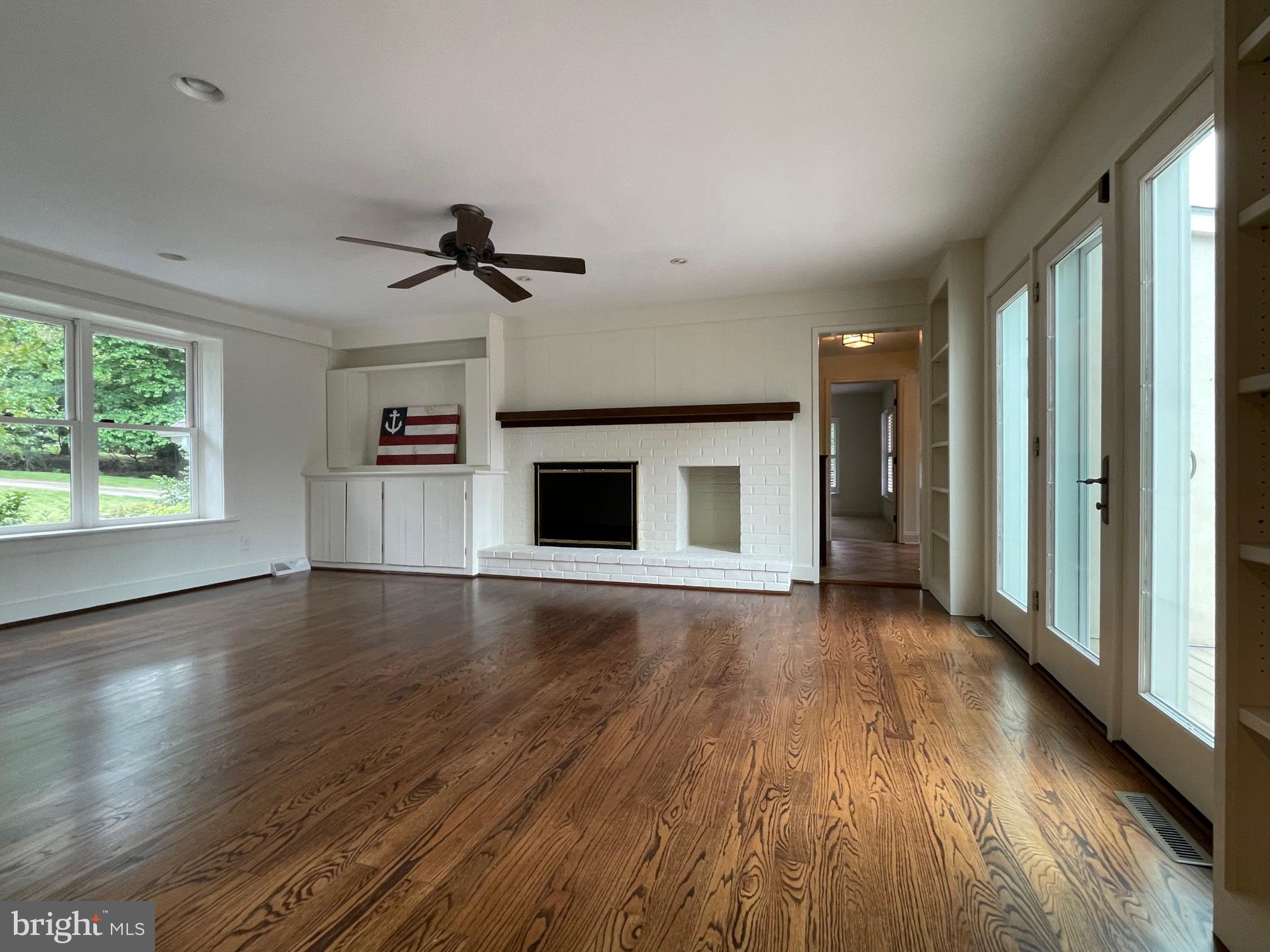 RADNOR HUNT - Residential