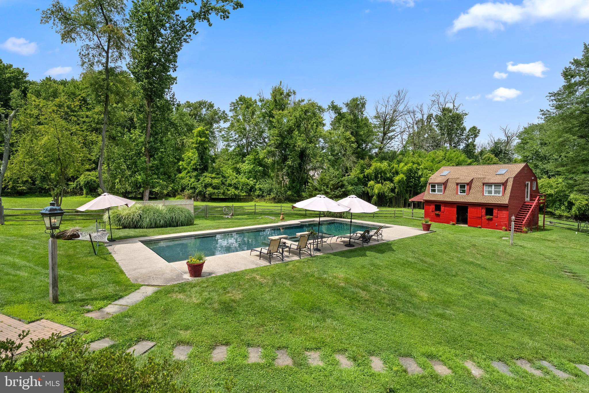 RADNOR HUNT - Residential