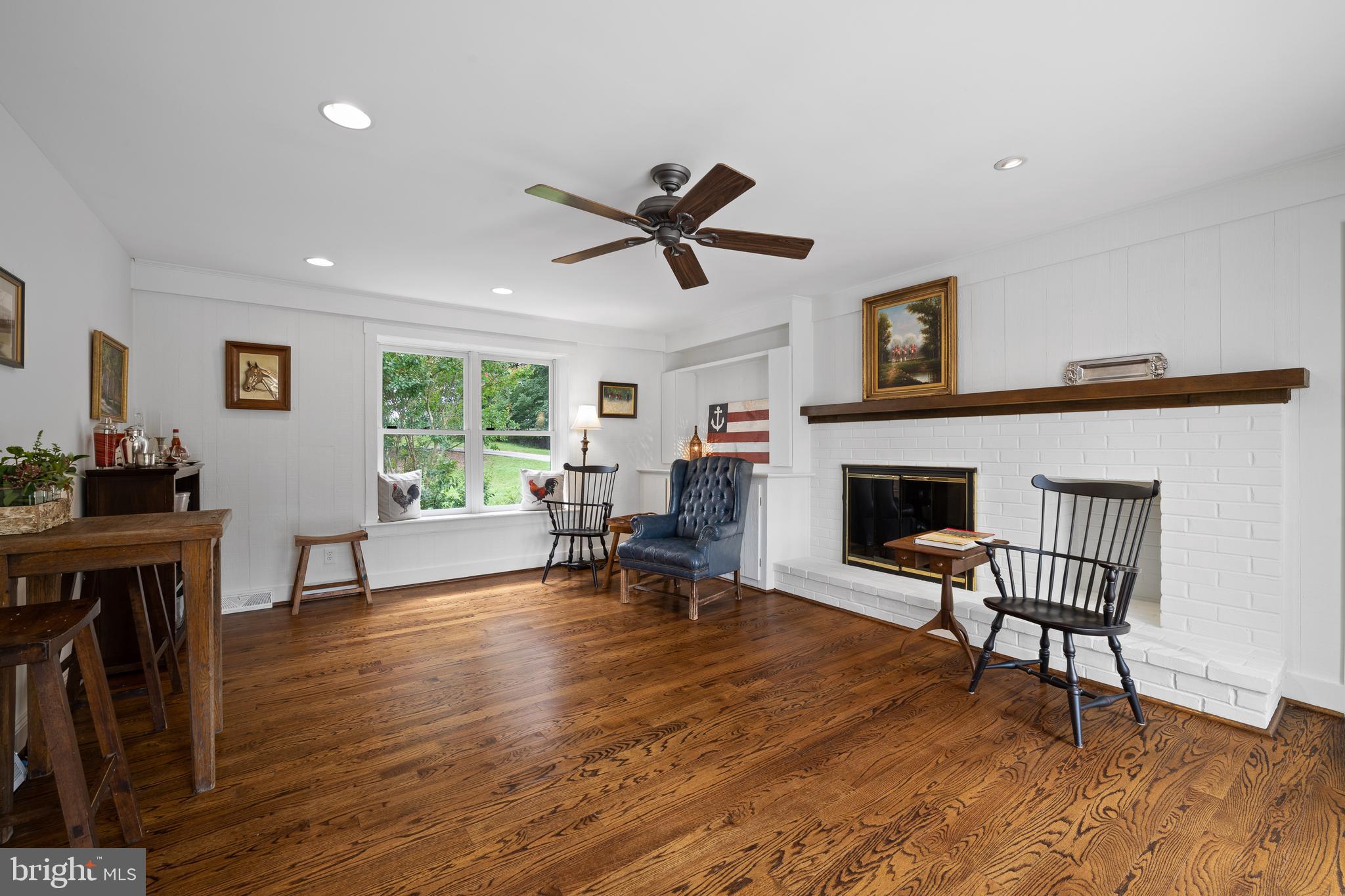 RADNOR HUNT - Residential