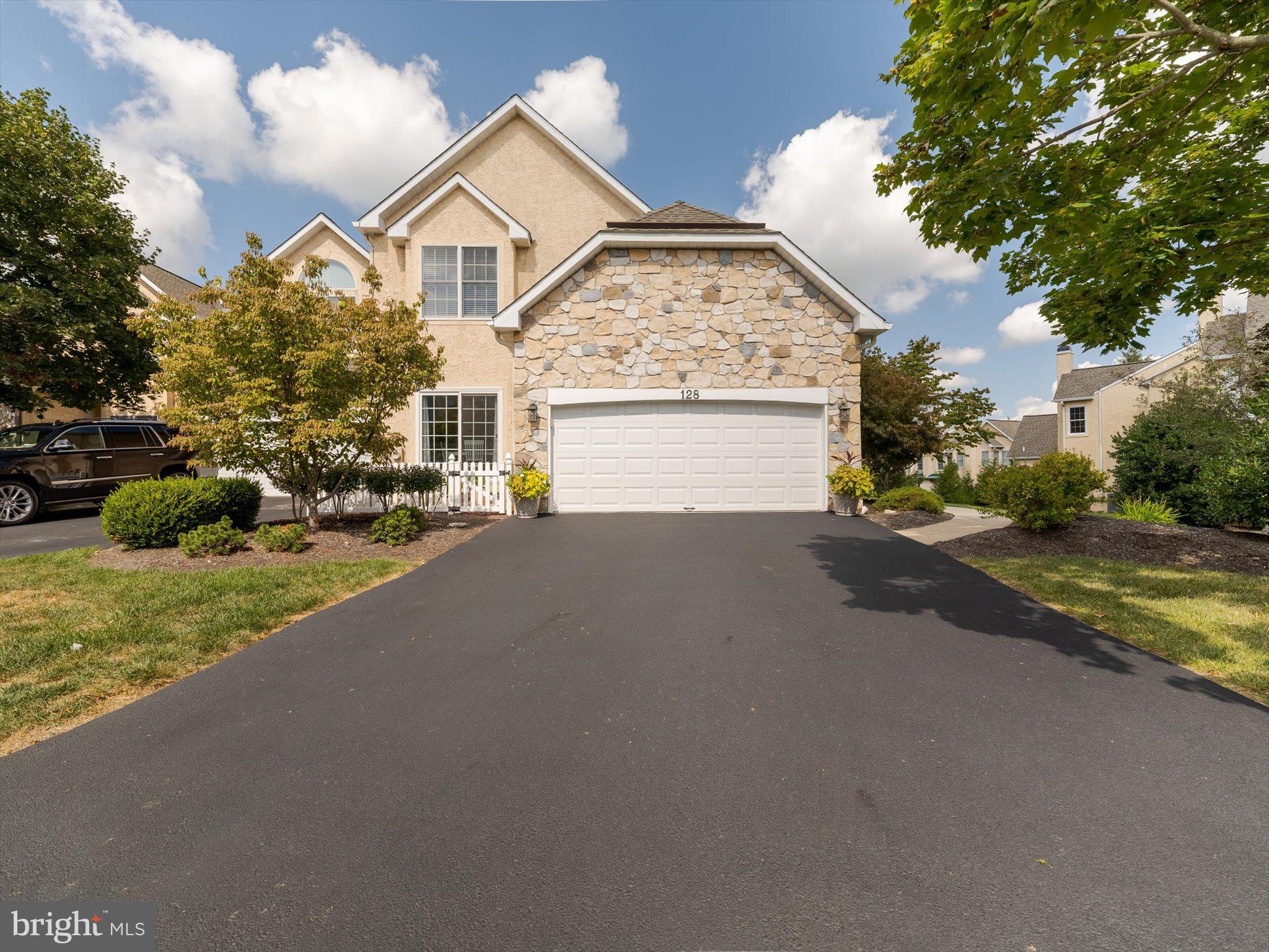 128 SAWGRASS DRIVE