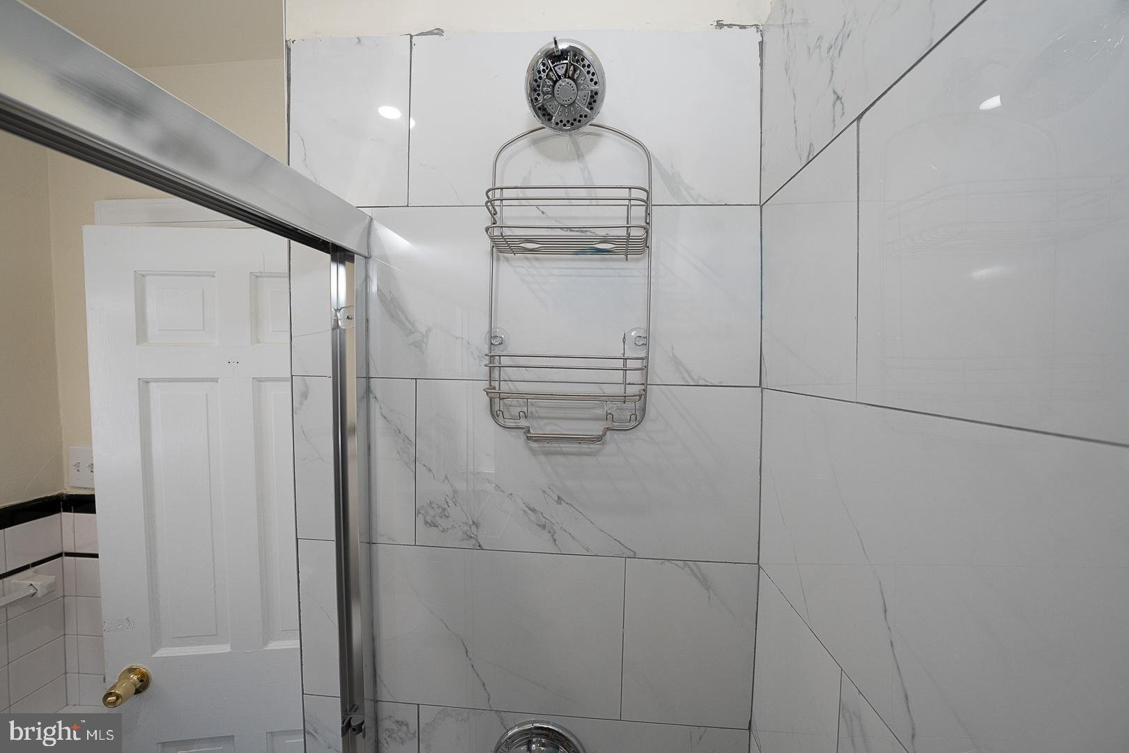 PAOLI GARDENS - Residential Lease