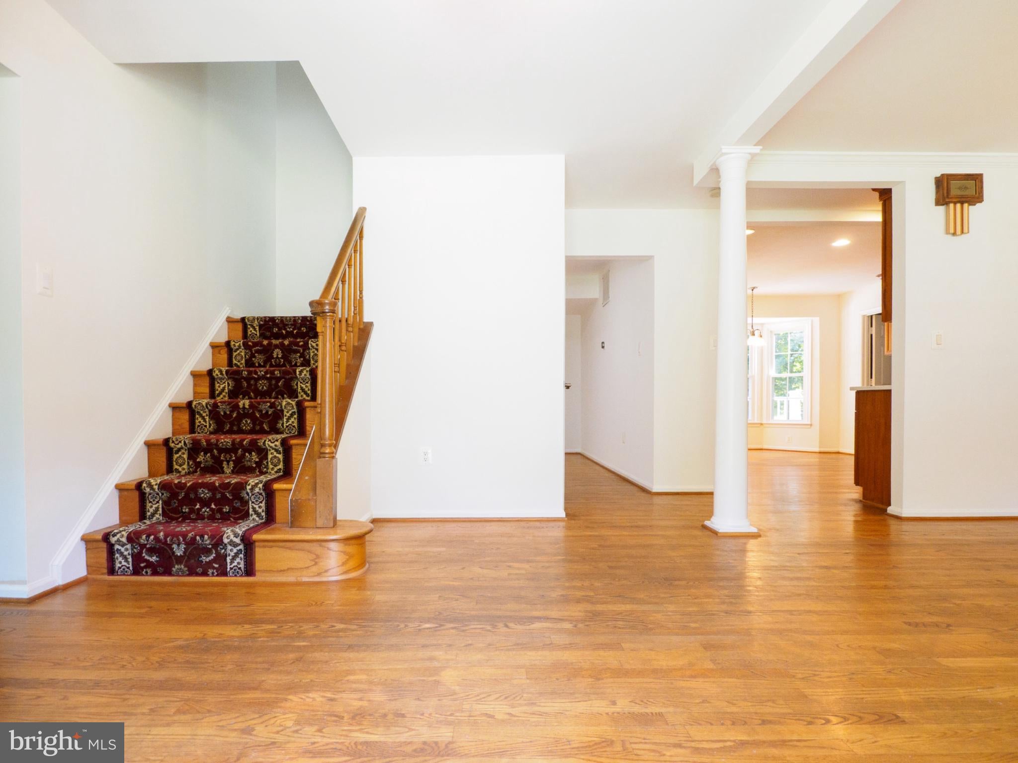 9614 LOCUST HILL DRIVE