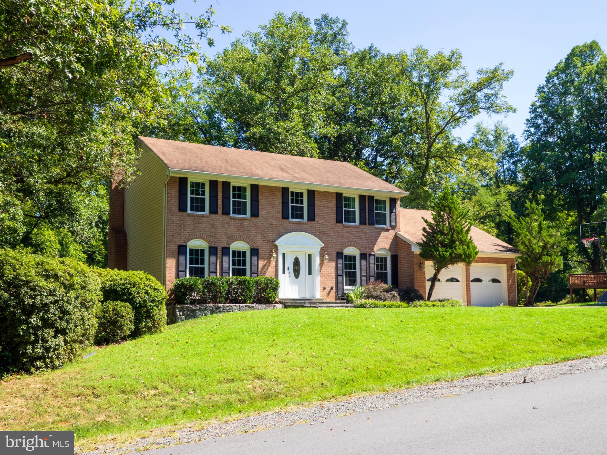 9614 LOCUST HILL DRIVE