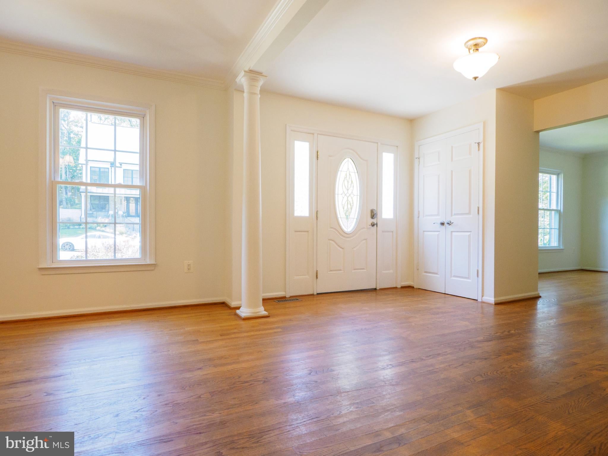 9614 LOCUST HILL DRIVE