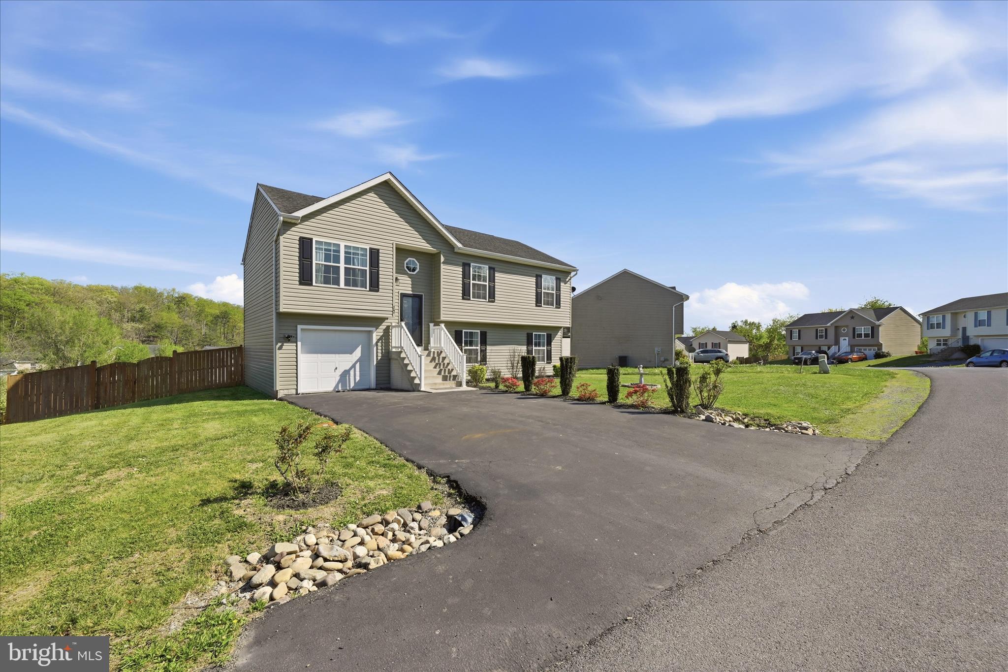 INWOOD MEADOWS - Residential