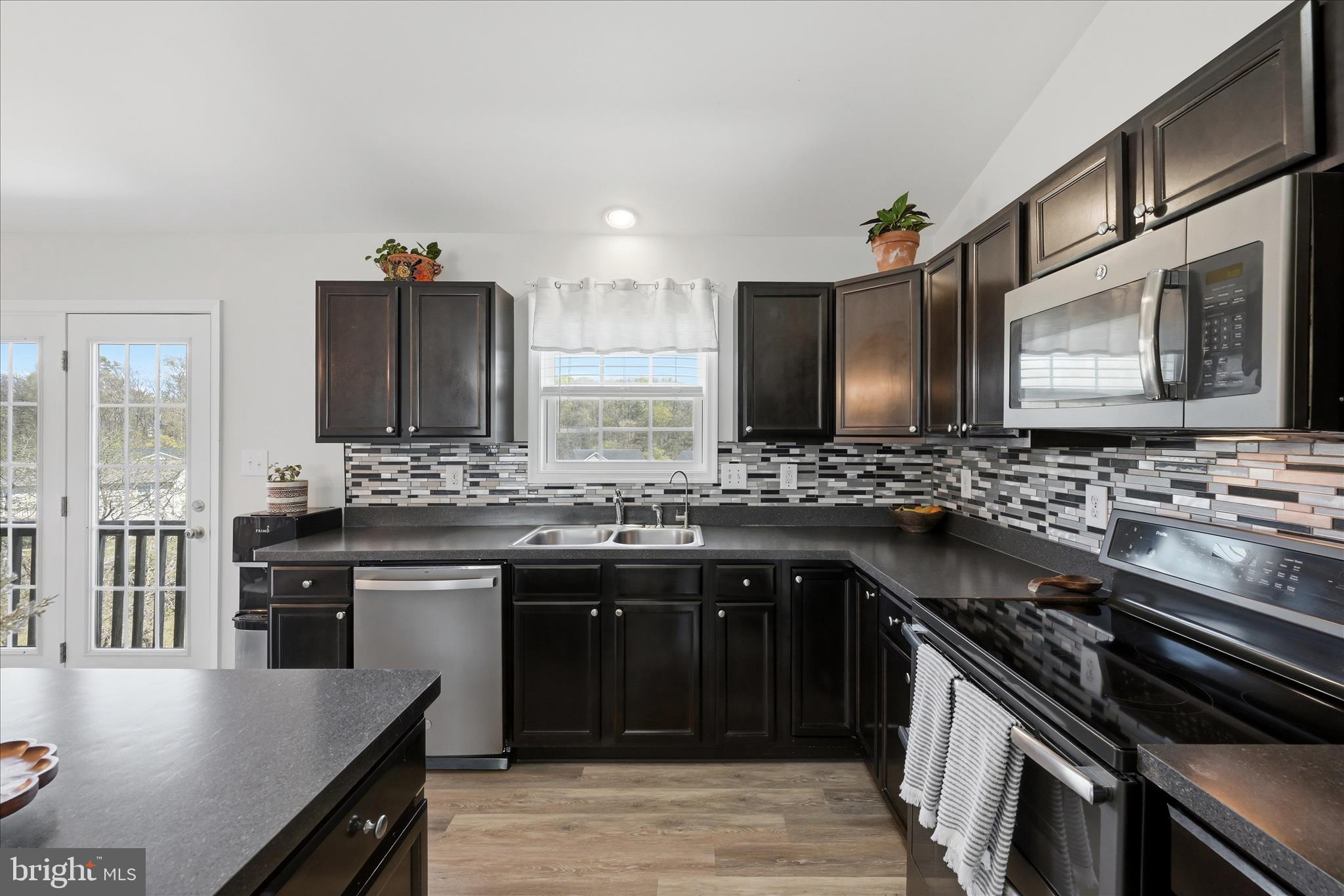 INWOOD MEADOWS - Residential