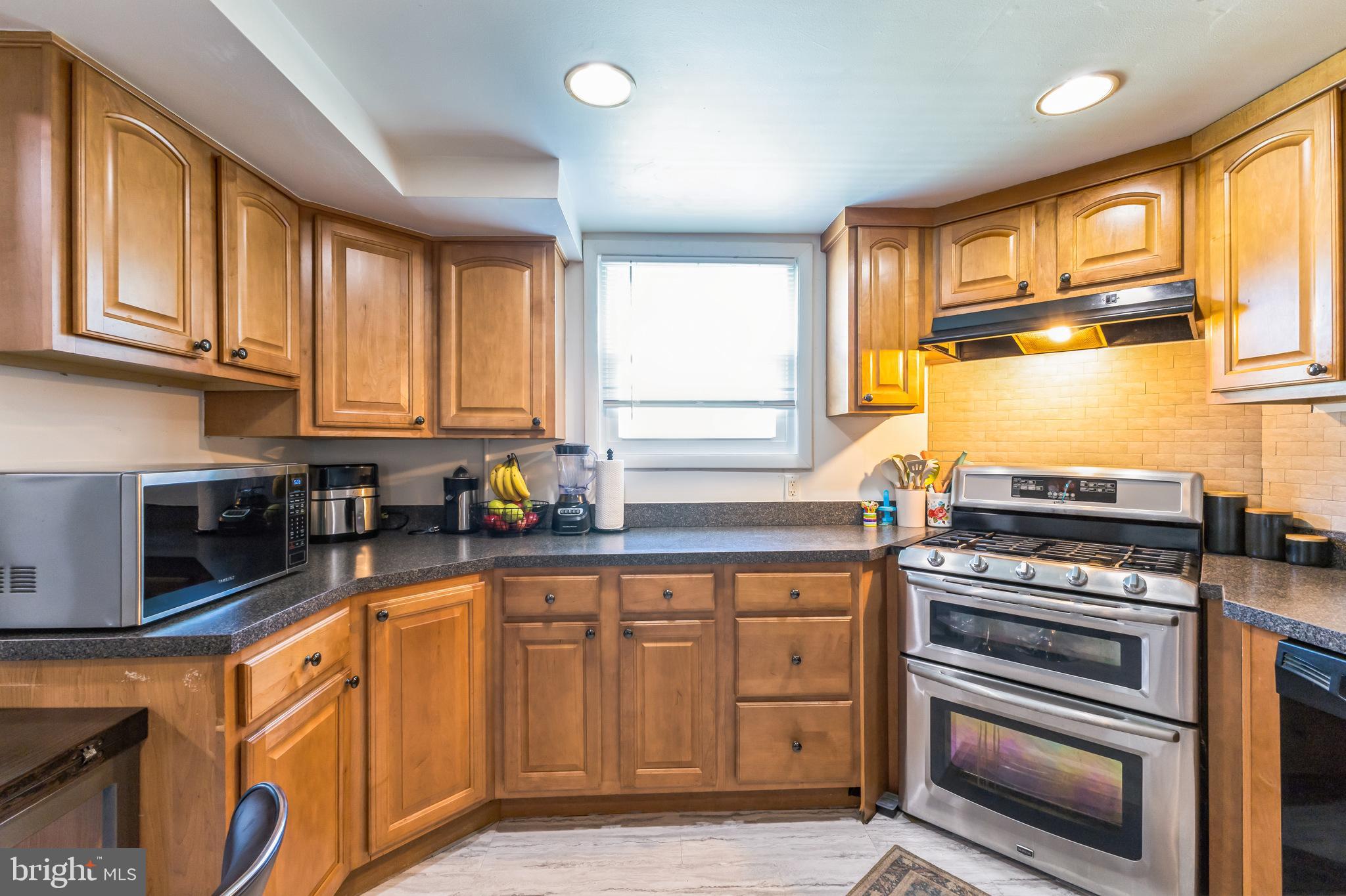 HILLCREST - Residential